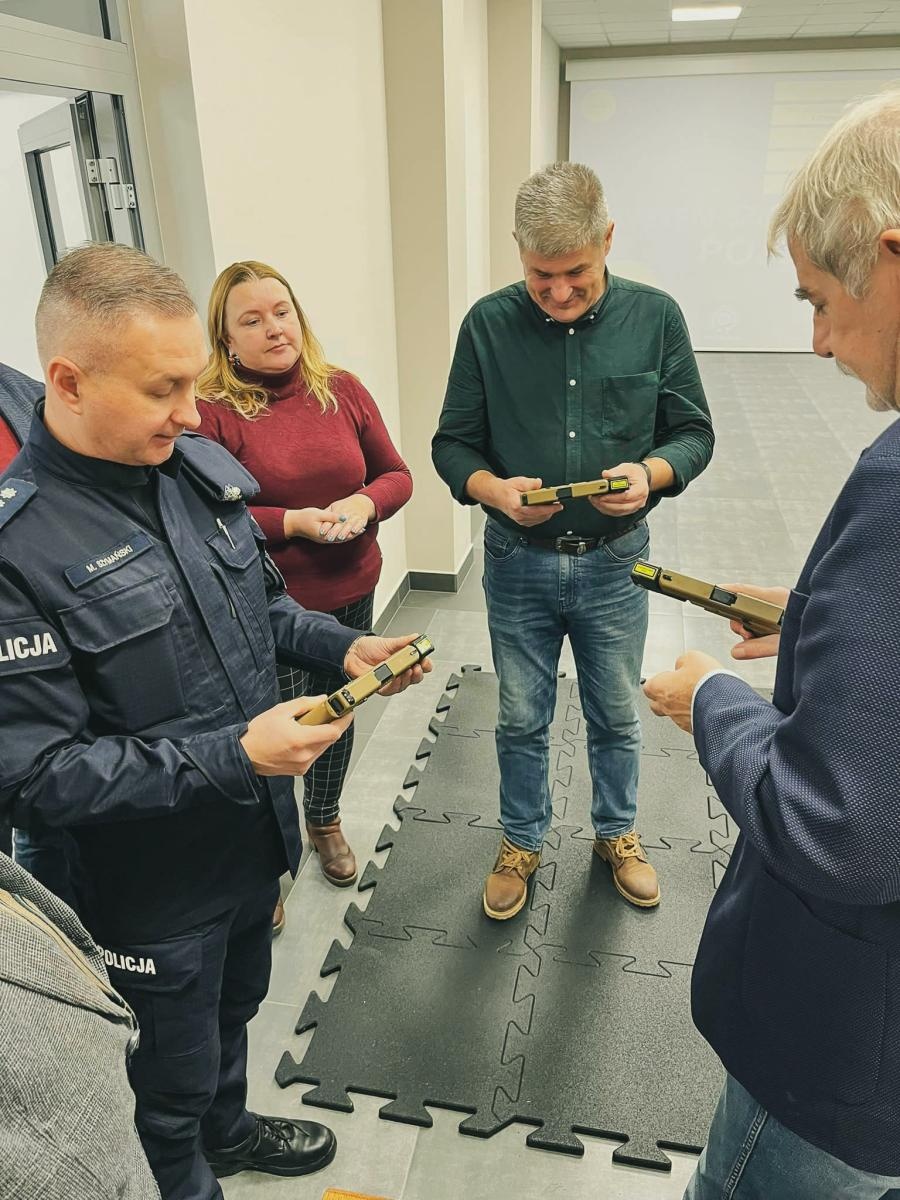 Zdjęcie w galerii na portalu naszraciborz.pl: Pietrowice Wielkie mają nowoczesną wirtualną strzelnicę wiadomości z regionu