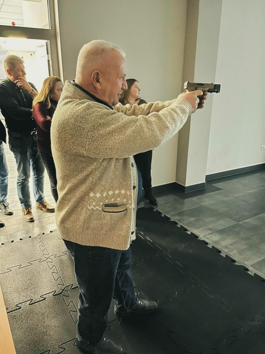 Zdjęcie w galerii na portalu naszraciborz.pl: Pietrowice Wielkie mają nowoczesną wirtualną strzelnicę wiadomości z regionu