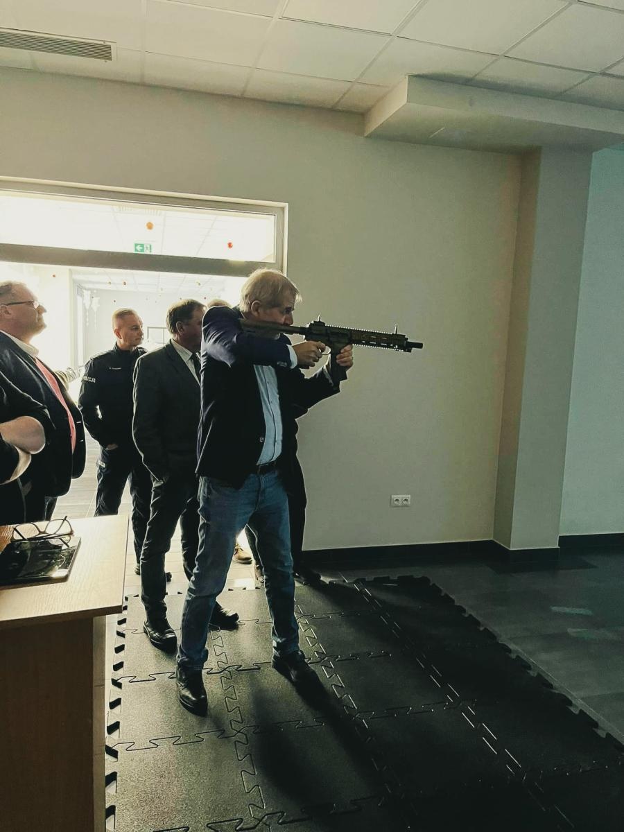 Zdjęcie w galerii na portalu naszraciborz.pl: Pietrowice Wielkie mają nowoczesną wirtualną strzelnicę wiadomości z regionu