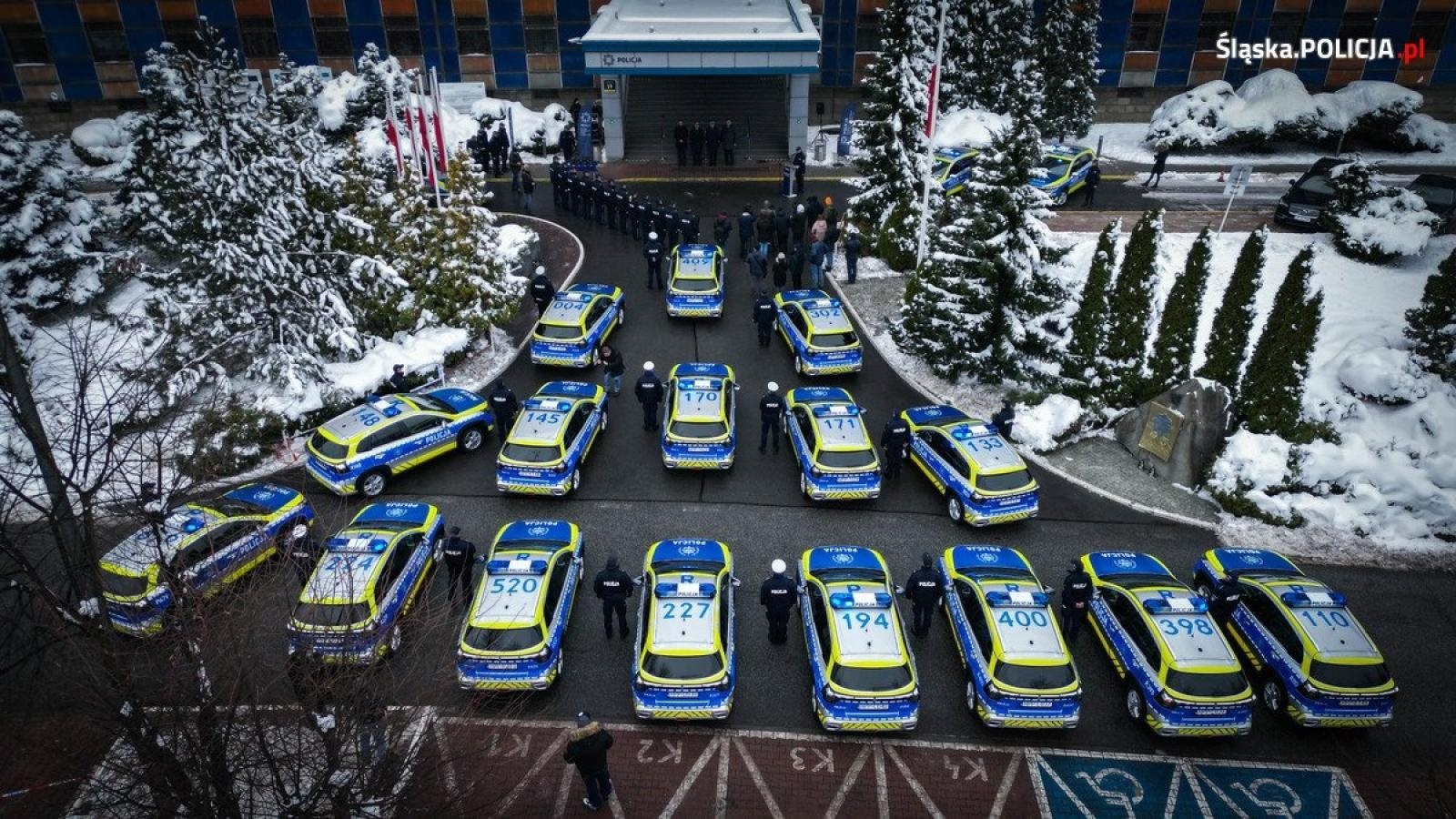 Zdjęcie w galerii na portalu naszraciborz.pl: Hybrydy dla śląskiej, w tym raciborskiej policji wiadomości z regionu