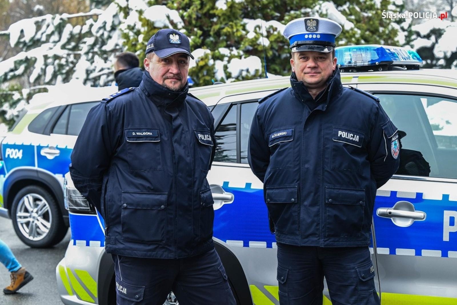 Zdjęcie w galerii na portalu naszraciborz.pl: Hybrydy dla śląskiej, w tym raciborskiej policji wiadomości z regionu