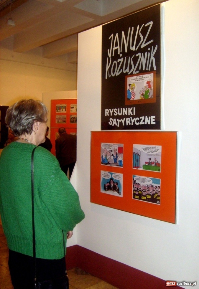 Zdjęcie w galerii na portalu naszraciborz.pl: Satyra z TVN-u w raciborskim Muzeum wiadomości z regionu