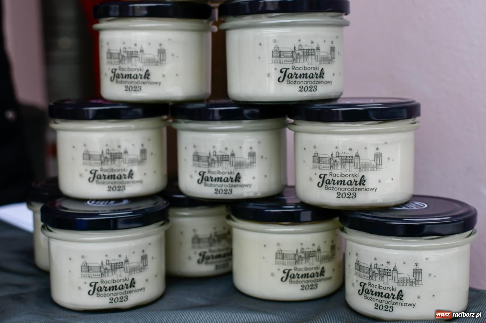 Zdjęcie w galerii na portalu naszraciborz.pl: Ruszył raciborski jarmark na Rynku [FOTO i WIDEO] wiadomości z regionu