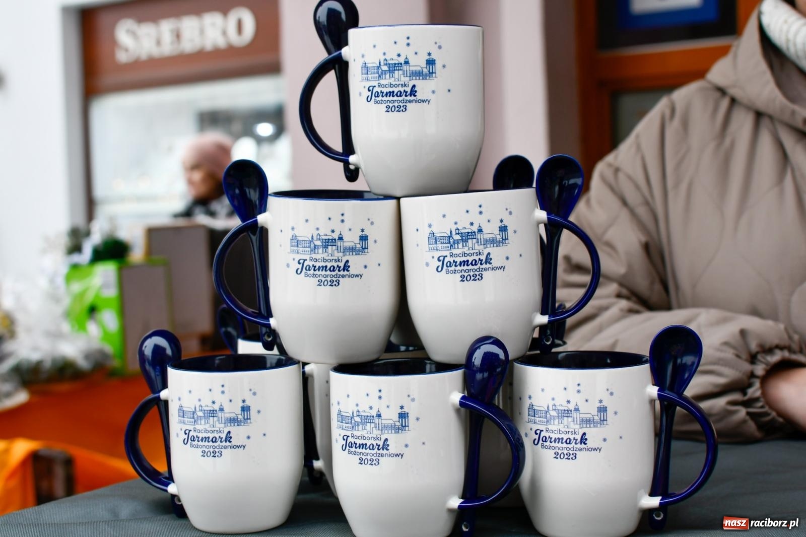 Zdjęcie w galerii na portalu naszraciborz.pl: Ruszył raciborski jarmark na Rynku [FOTO i WIDEO] wiadomości z regionu