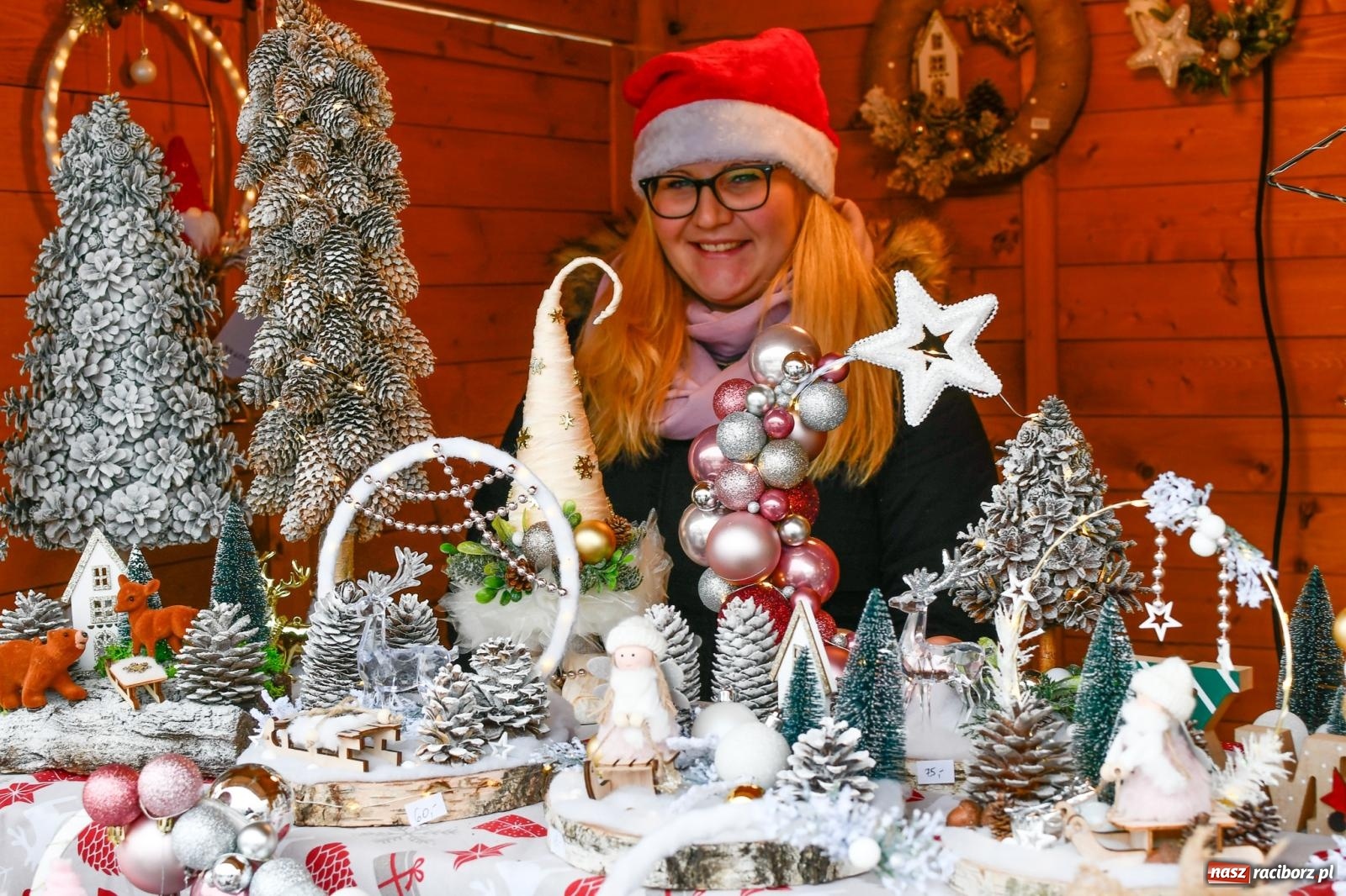 Zdjęcie w galerii na portalu naszraciborz.pl: Ruszył raciborski jarmark na Rynku [FOTO i WIDEO] wiadomości z regionu