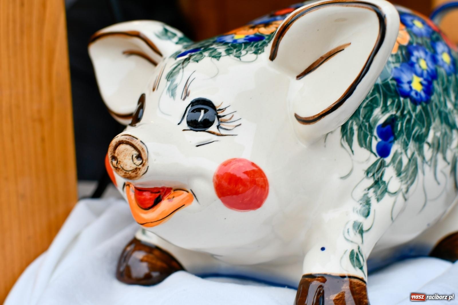 Zdjęcie w galerii na portalu naszraciborz.pl: Ruszył raciborski jarmark na Rynku [FOTO i WIDEO] wiadomości z regionu