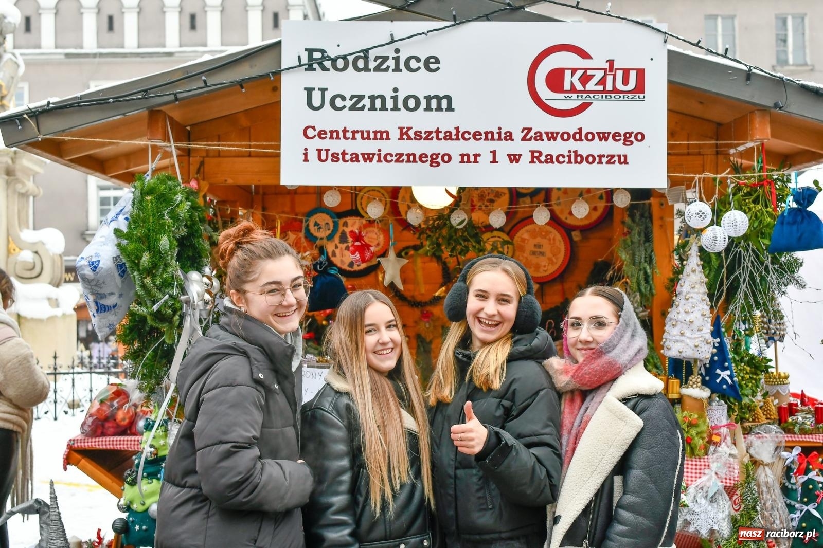 Zdjęcie w galerii na portalu naszraciborz.pl: Ruszył raciborski jarmark na Rynku [FOTO i WIDEO] wiadomości z regionu