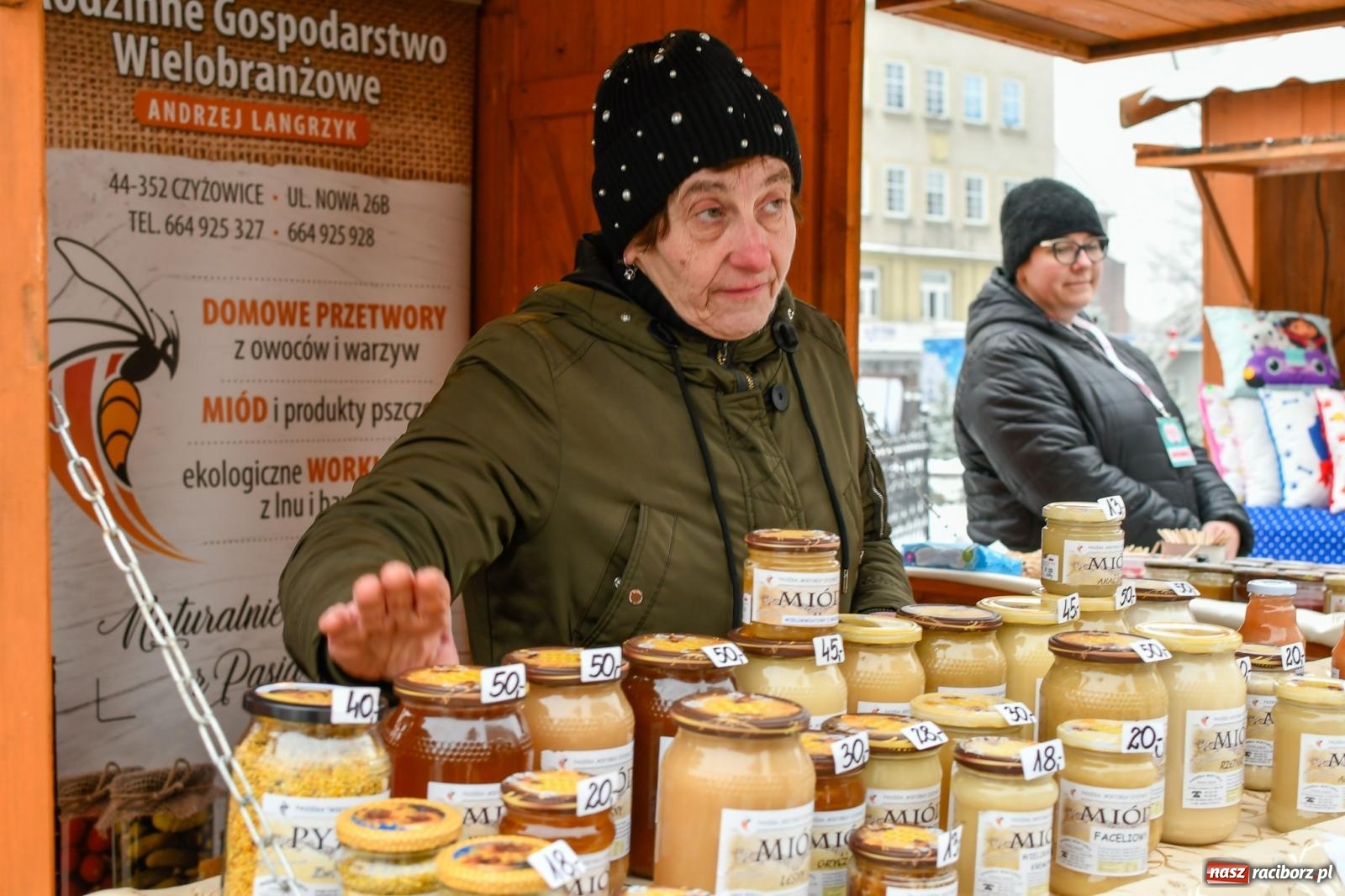 Zdjęcie w galerii na portalu naszraciborz.pl: Ruszył raciborski jarmark na Rynku [FOTO i WIDEO] wiadomości z regionu