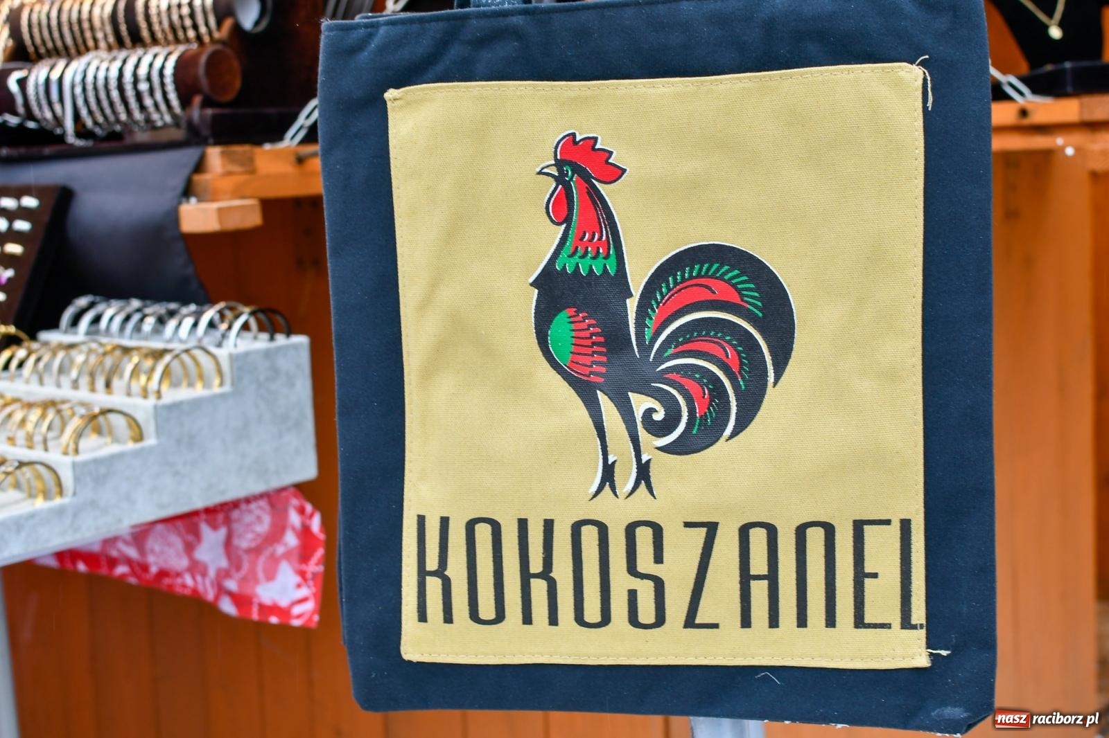 Zdjęcie w galerii na portalu naszraciborz.pl: Ruszył raciborski jarmark na Rynku [FOTO i WIDEO] wiadomości z regionu