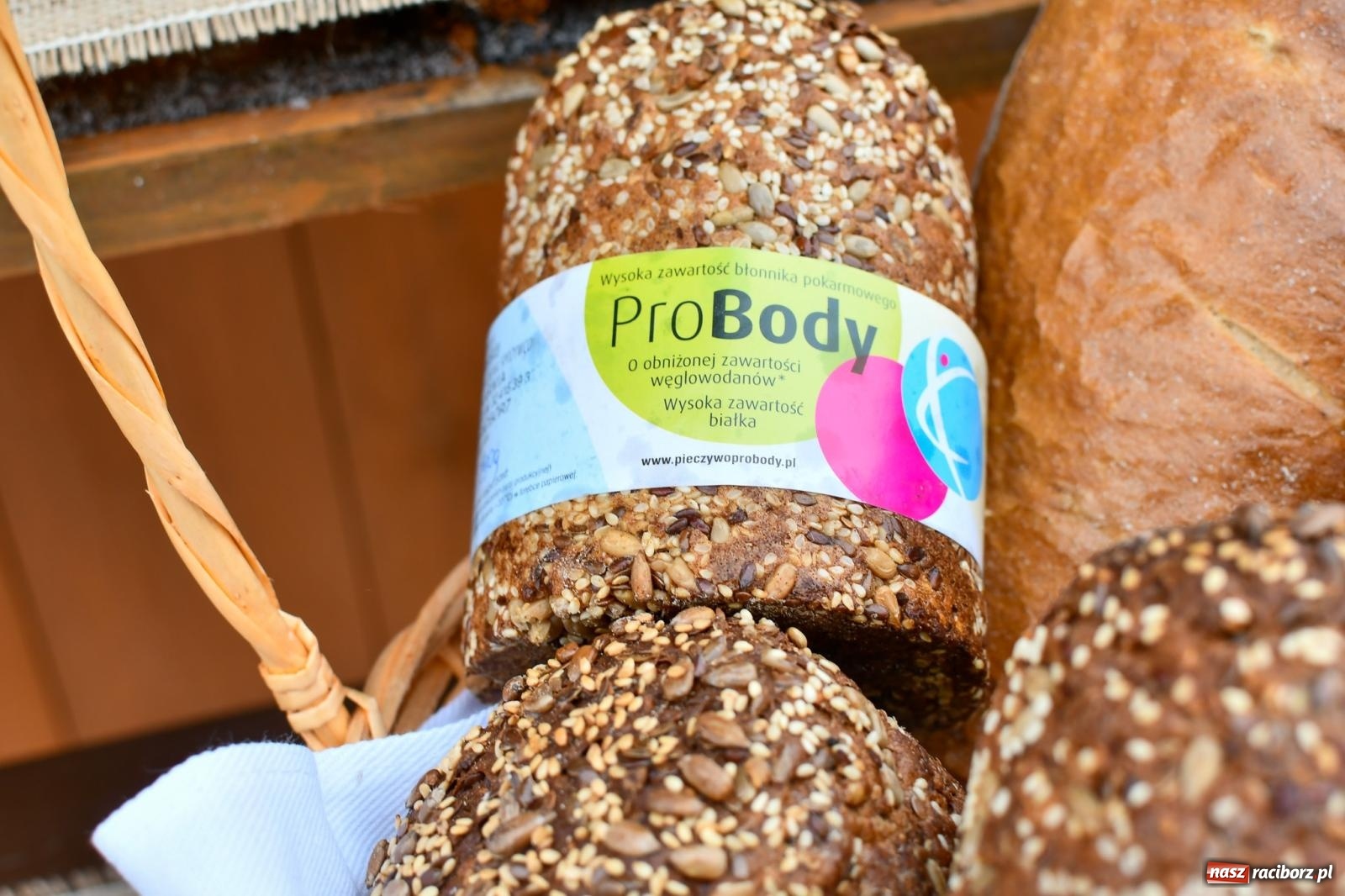 Zdjęcie w galerii na portalu naszraciborz.pl: Ruszył raciborski jarmark na Rynku [FOTO i WIDEO] wiadomości z regionu