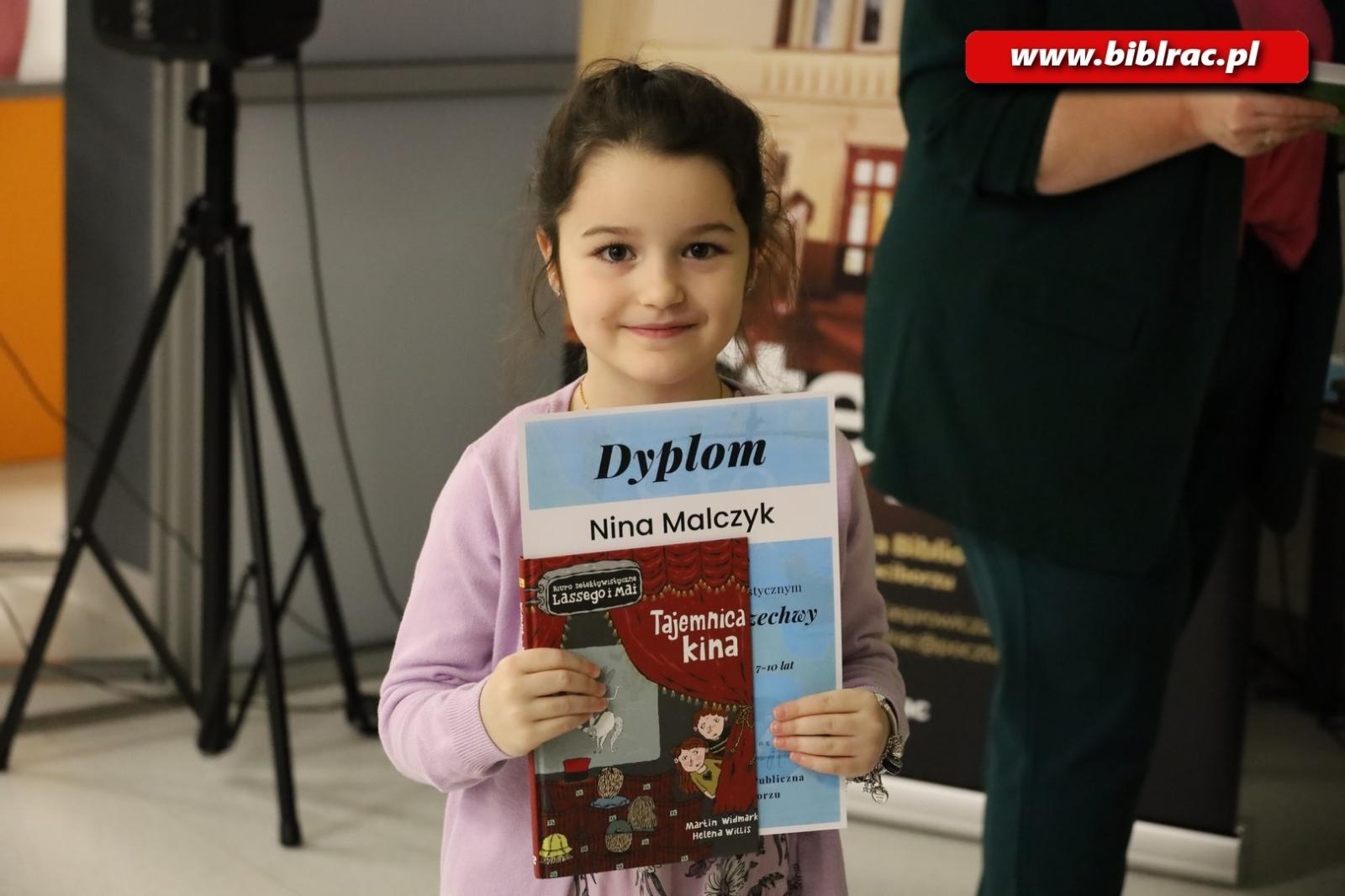 Zdjęcie w galerii na portalu naszraciborz.pl: Bajki Brzechwy przebojem konkursów plastycznych w bibliotece wiadomości z regionu