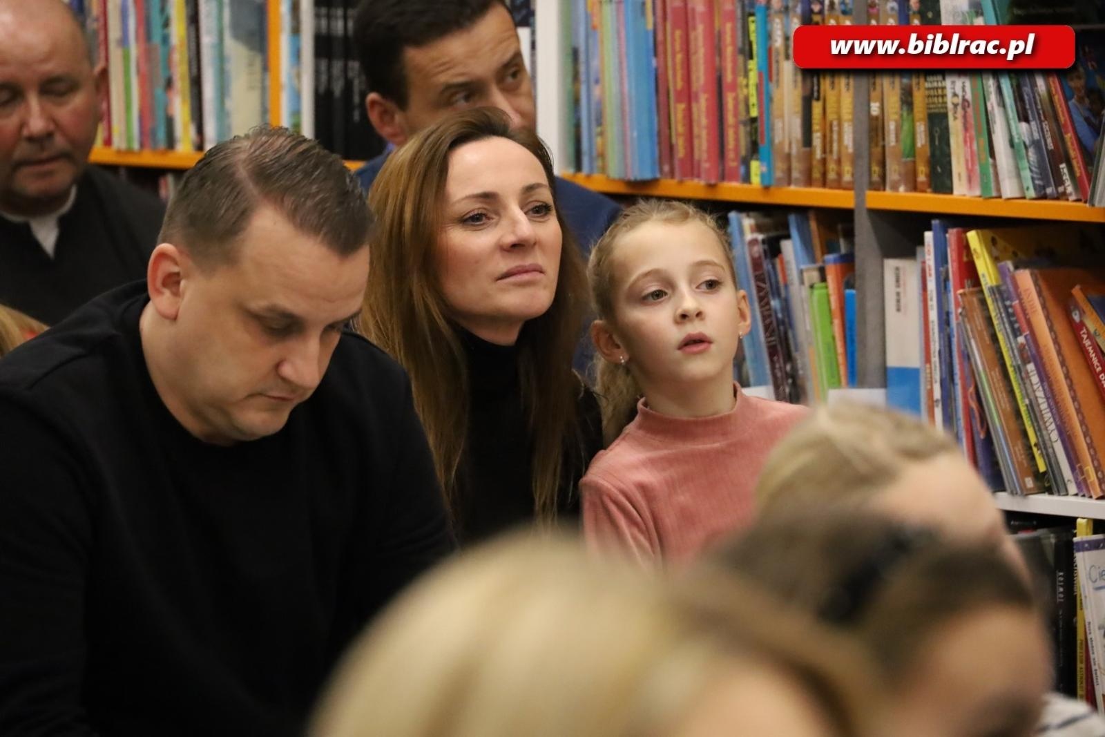 Zdjęcie w galerii na portalu naszraciborz.pl: Bajki Brzechwy przebojem konkursów plastycznych w bibliotece wiadomości z regionu