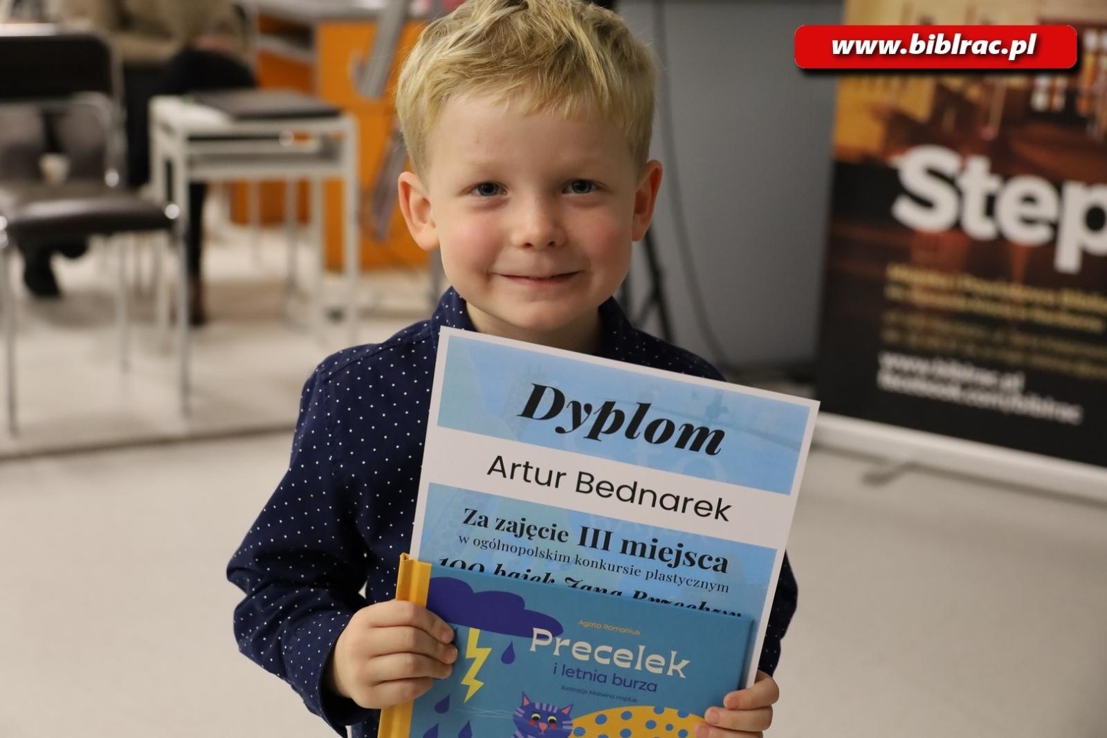 Zdjęcie w galerii na portalu naszraciborz.pl: Bajki Brzechwy przebojem konkursów plastycznych w bibliotece wiadomości z regionu