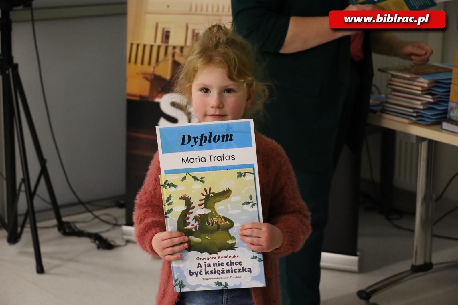 Zdjęcie w galerii na portalu naszraciborz.pl: Bajki Brzechwy przebojem konkursów plastycznych w bibliotece wiadomości z regionu