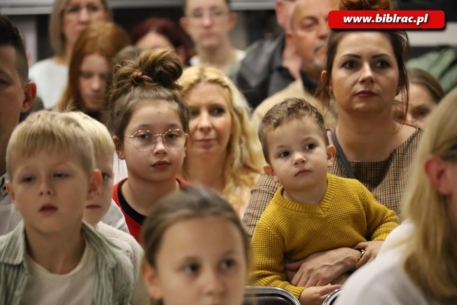 Zdjęcie w galerii na portalu naszraciborz.pl: Bajki Brzechwy przebojem konkursów plastycznych w bibliotece wiadomości z regionu