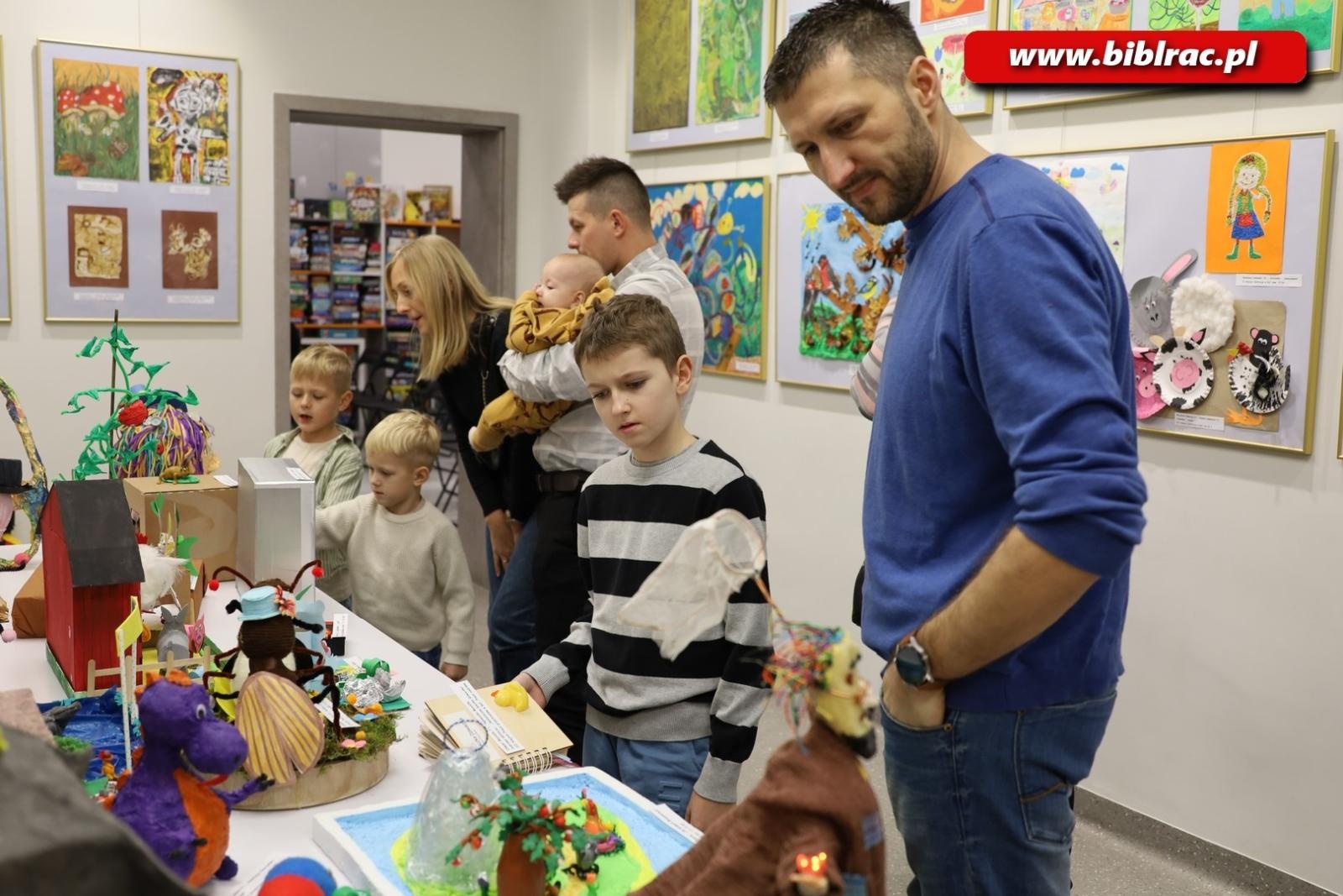 Zdjęcie w galerii na portalu naszraciborz.pl: Bajki Brzechwy przebojem konkursów plastycznych w bibliotece wiadomości z regionu