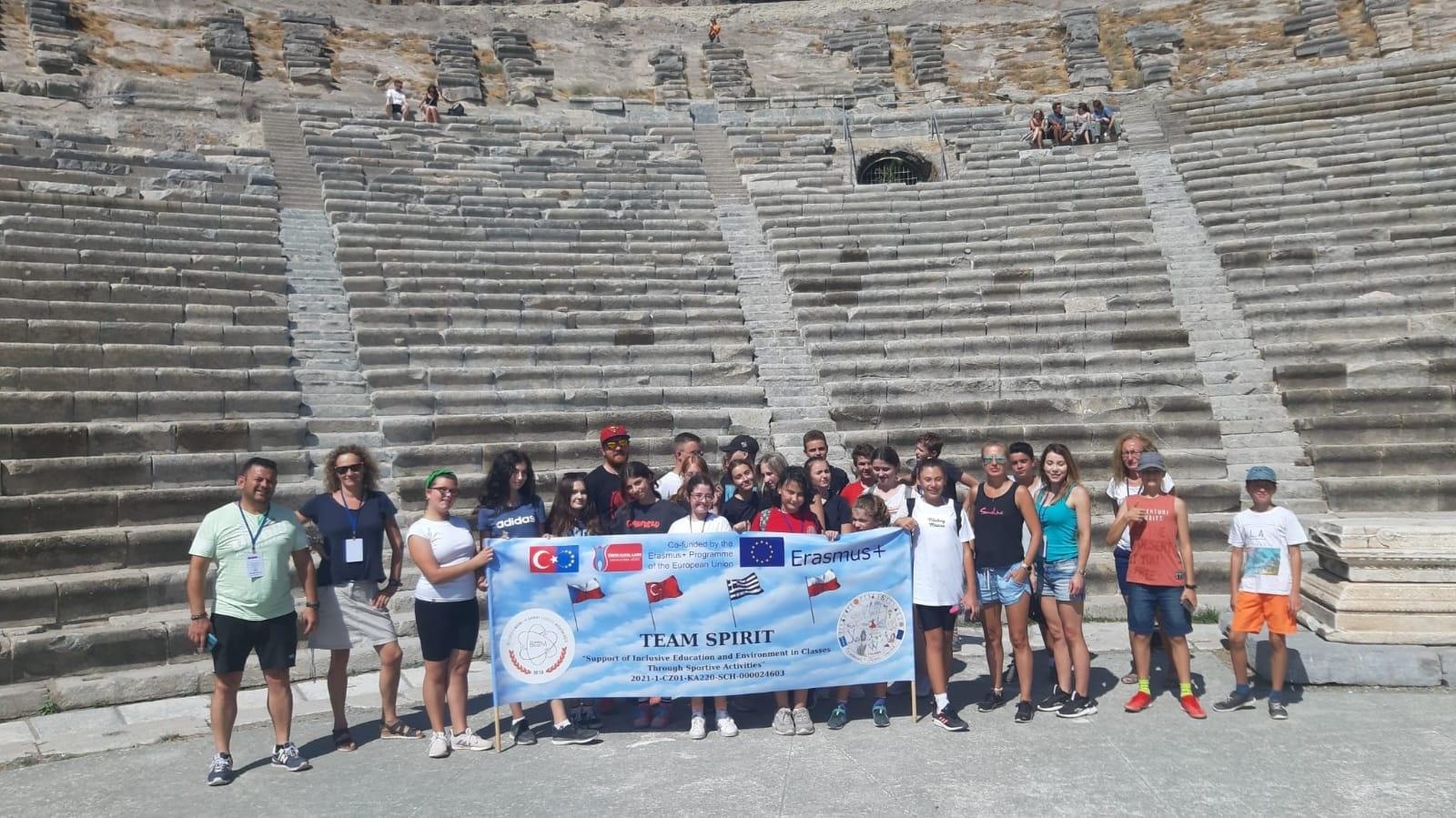 Zdjęcie w galerii na portalu naszraciborz.pl: SP1 na Ostrogu w programie Team Spirit wiadomości z regionu