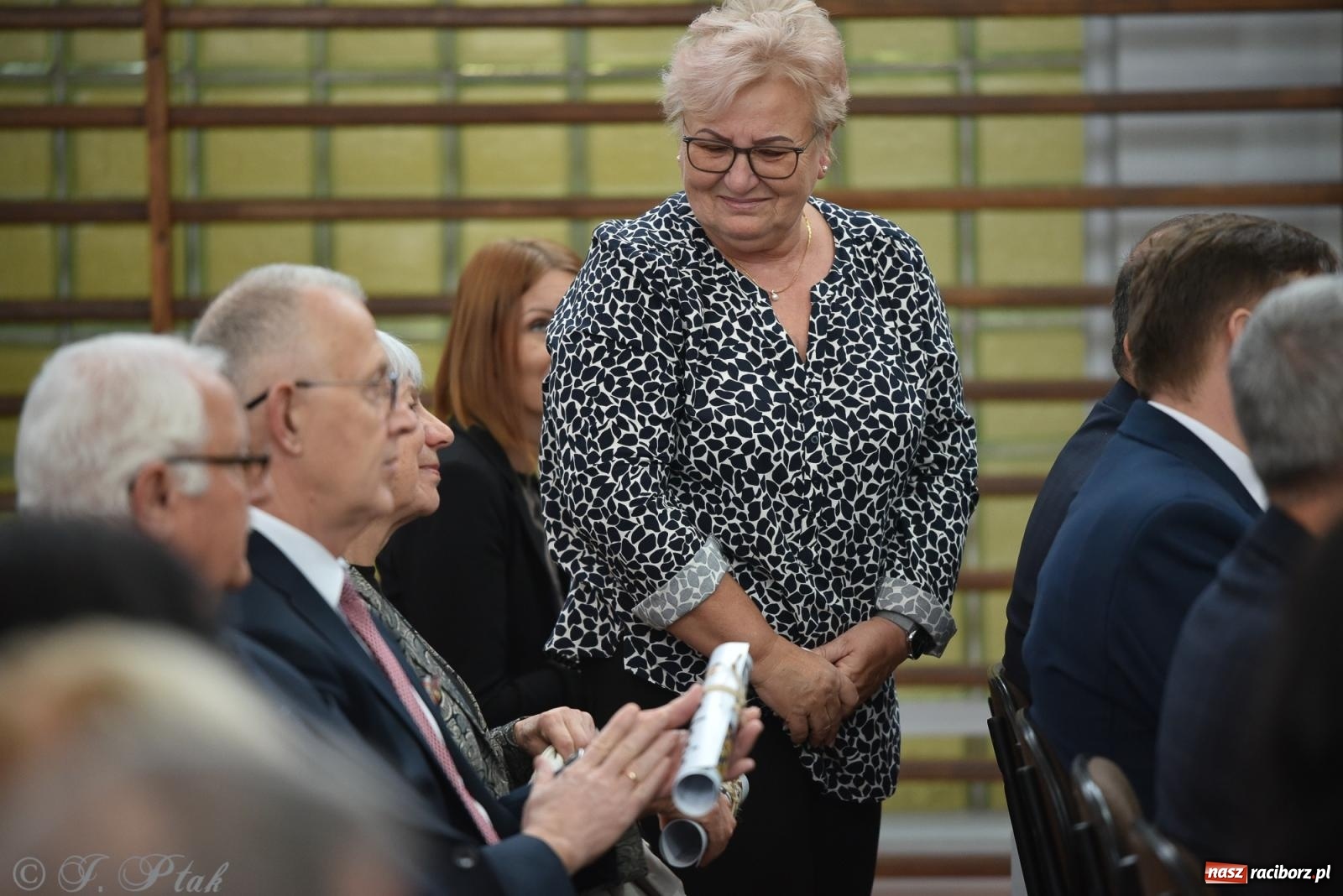 Zdjęcie w galerii na portalu naszraciborz.pl: Janek Górka zaśpiewał na urodzinach Piętnastki. Szkoła przy Słowackiego ma już 40 lat [FOTO i WIDEO] wiadomości z regionu