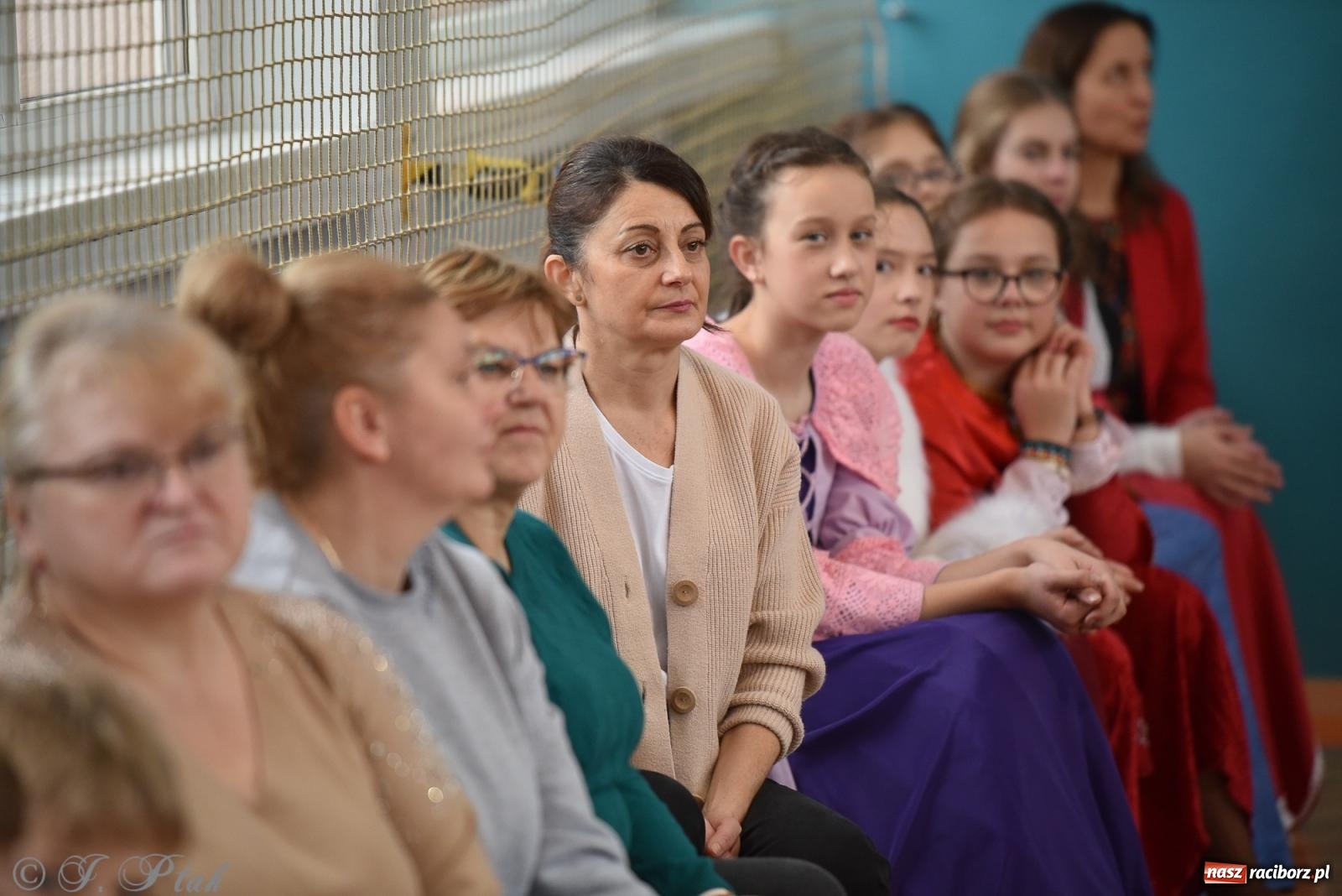 Zdjęcie w galerii na portalu naszraciborz.pl: Janek Górka zaśpiewał na urodzinach Piętnastki. Szkoła przy Słowackiego ma już 40 lat [FOTO i WIDEO] wiadomości z regionu