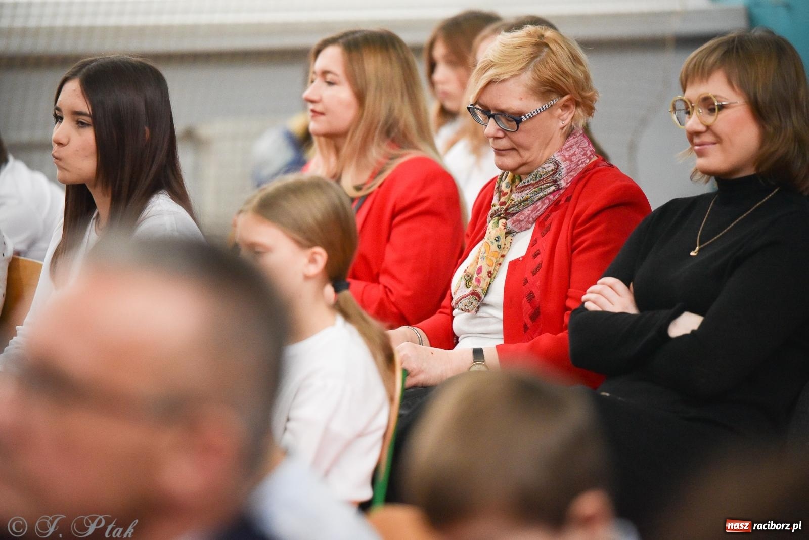 Zdjęcie w galerii na portalu naszraciborz.pl: Janek Górka zaśpiewał na urodzinach Piętnastki. Szkoła przy Słowackiego ma już 40 lat [FOTO i WIDEO] wiadomości z regionu