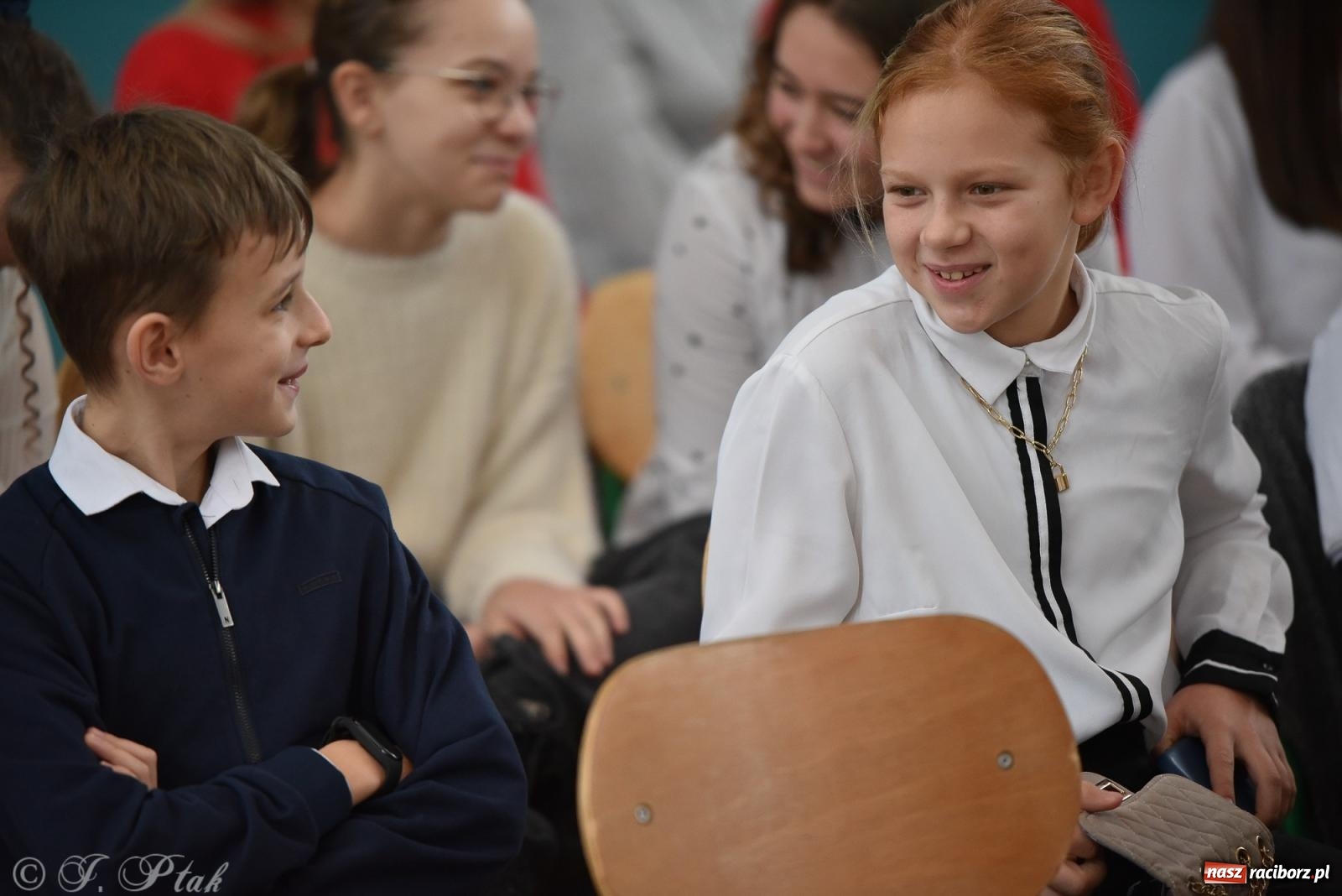 Zdjęcie w galerii na portalu naszraciborz.pl: Janek Górka zaśpiewał na urodzinach Piętnastki. Szkoła przy Słowackiego ma już 40 lat [FOTO i WIDEO] wiadomości z regionu