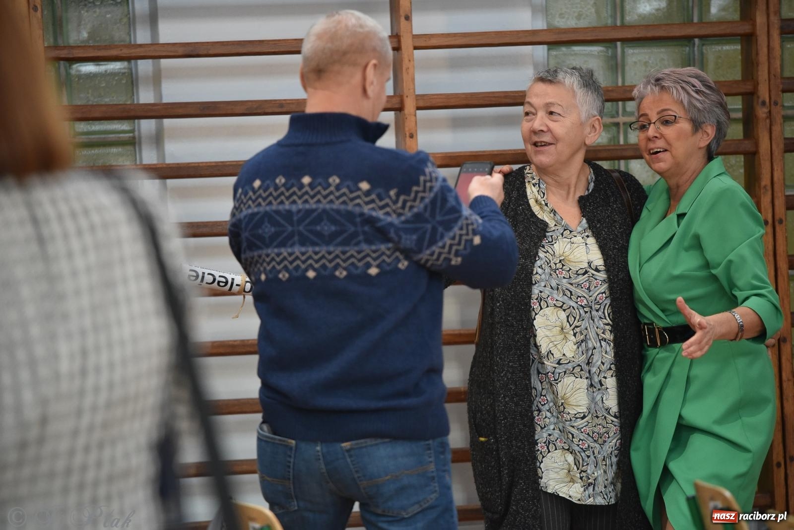 Zdjęcie w galerii na portalu naszraciborz.pl: Janek Górka zaśpiewał na urodzinach Piętnastki. Szkoła przy Słowackiego ma już 40 lat [FOTO i WIDEO] wiadomości z regionu