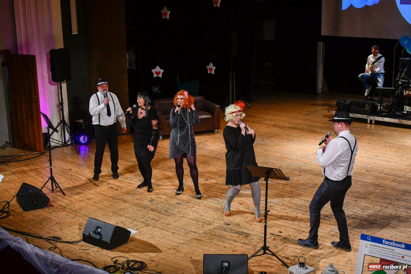 Zdjęcie w galerii na portalu naszraciborz.pl: Dwadzieścia lat minęło. Jubileuszowa Gwiazdka Serc [FOTO i WIDEO] wiadomości z regionu