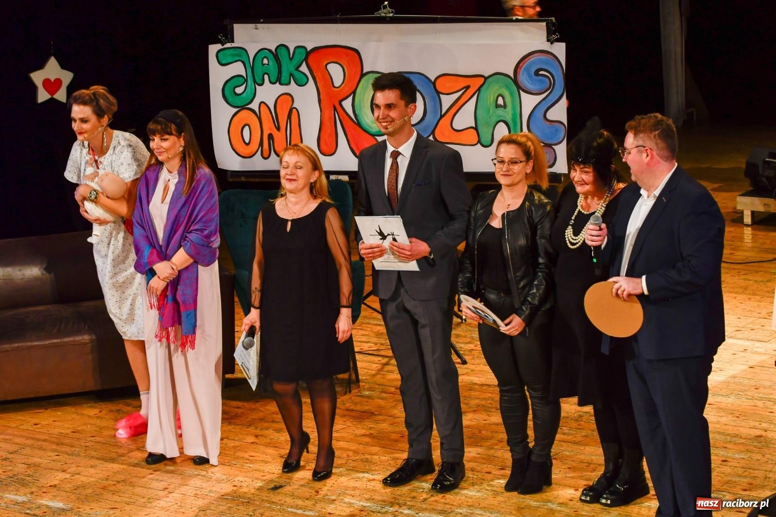 Zdjęcie w galerii na portalu naszraciborz.pl: Dwadzieścia lat minęło. Jubileuszowa Gwiazdka Serc [FOTO i WIDEO] wiadomości z regionu