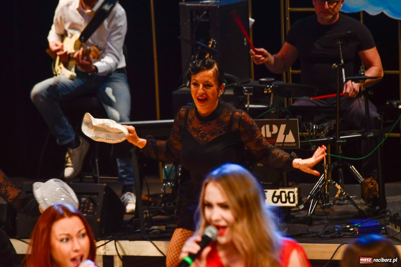 Zdjęcie w galerii na portalu naszraciborz.pl: Dwadzieścia lat minęło. Jubileuszowa Gwiazdka Serc [FOTO i WIDEO] wiadomości z regionu