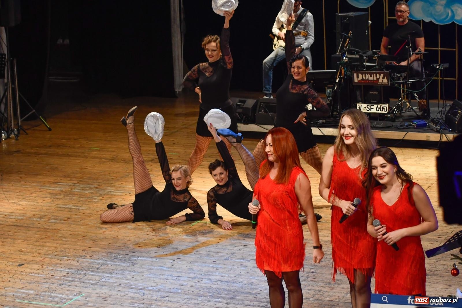 Zdjęcie w galerii na portalu naszraciborz.pl: Dwadzieścia lat minęło. Jubileuszowa Gwiazdka Serc [FOTO i WIDEO] wiadomości z regionu