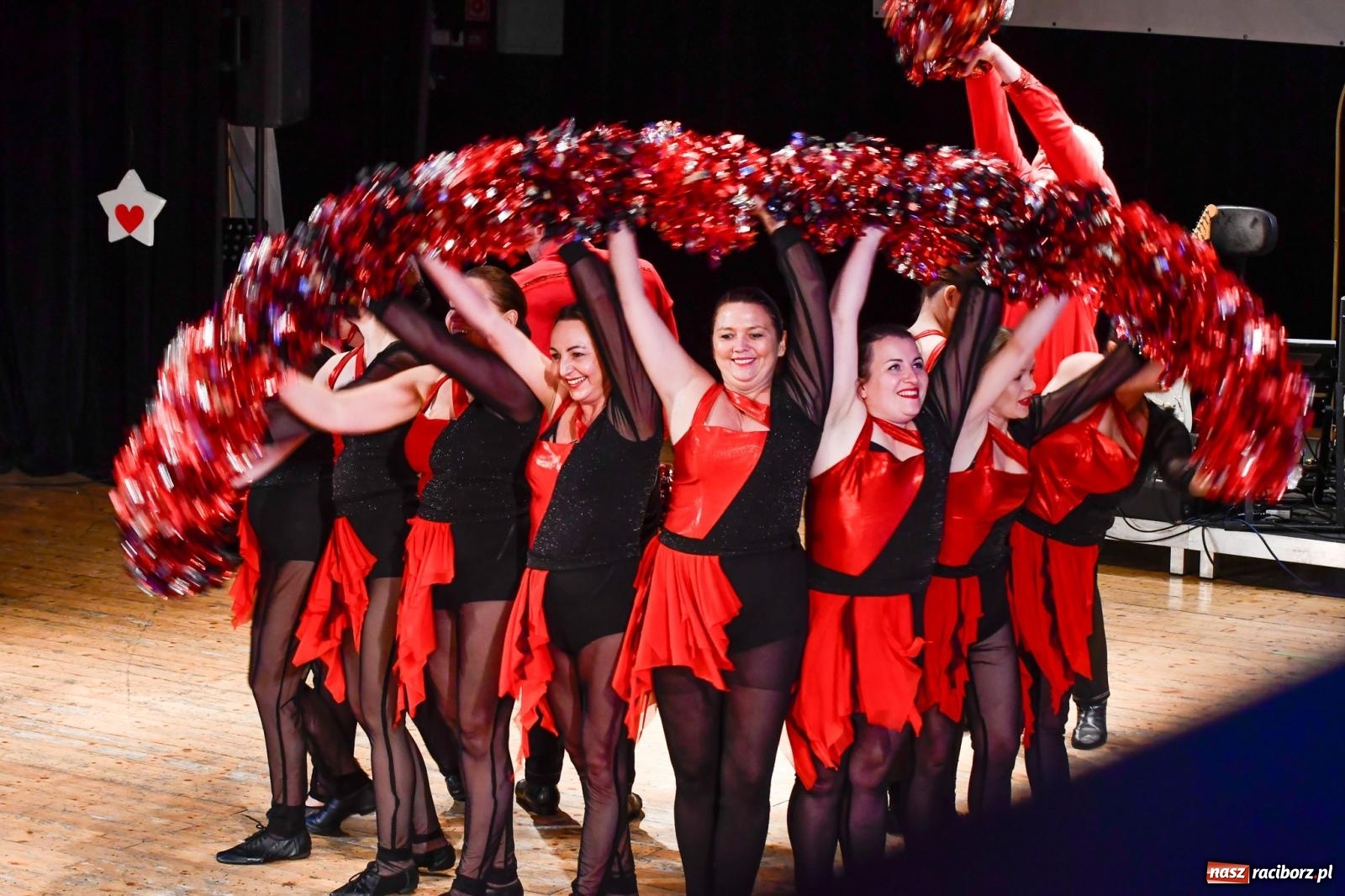 Zdjęcie w galerii na portalu naszraciborz.pl: Dwadzieścia lat minęło. Jubileuszowa Gwiazdka Serc [FOTO i WIDEO] wiadomości z regionu