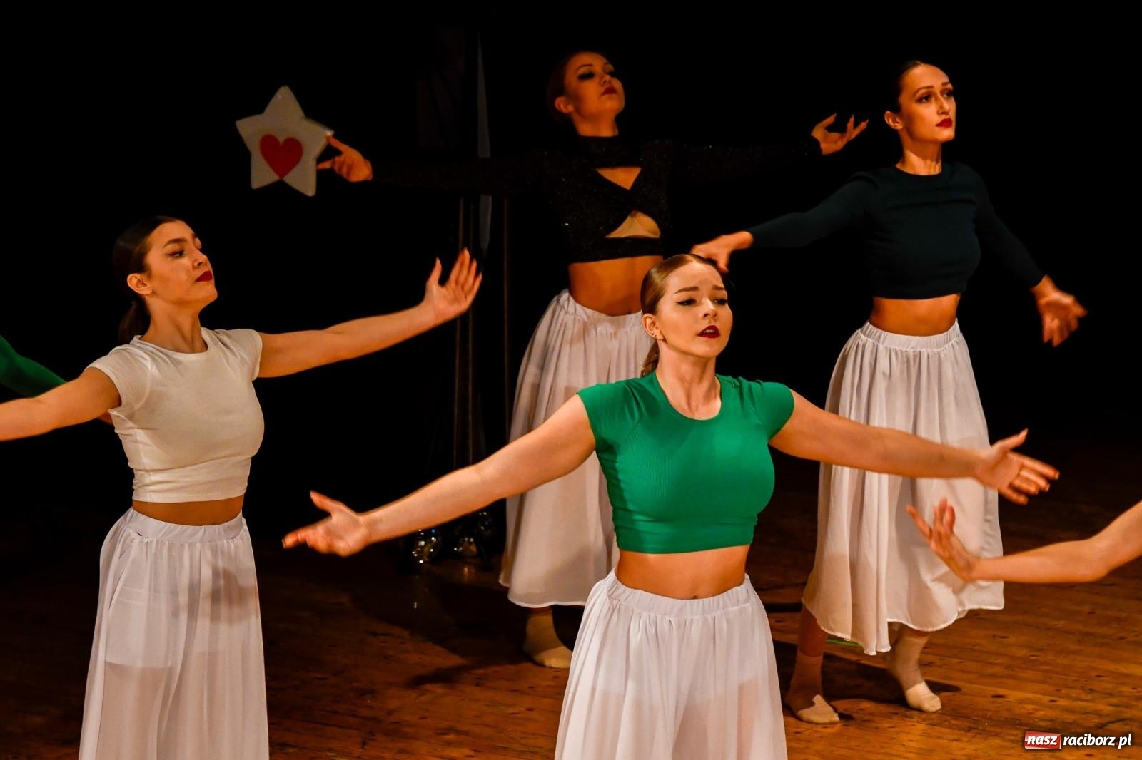 Zdjęcie w galerii na portalu naszraciborz.pl: Dwadzieścia lat minęło. Jubileuszowa Gwiazdka Serc [FOTO i WIDEO] wiadomości z regionu