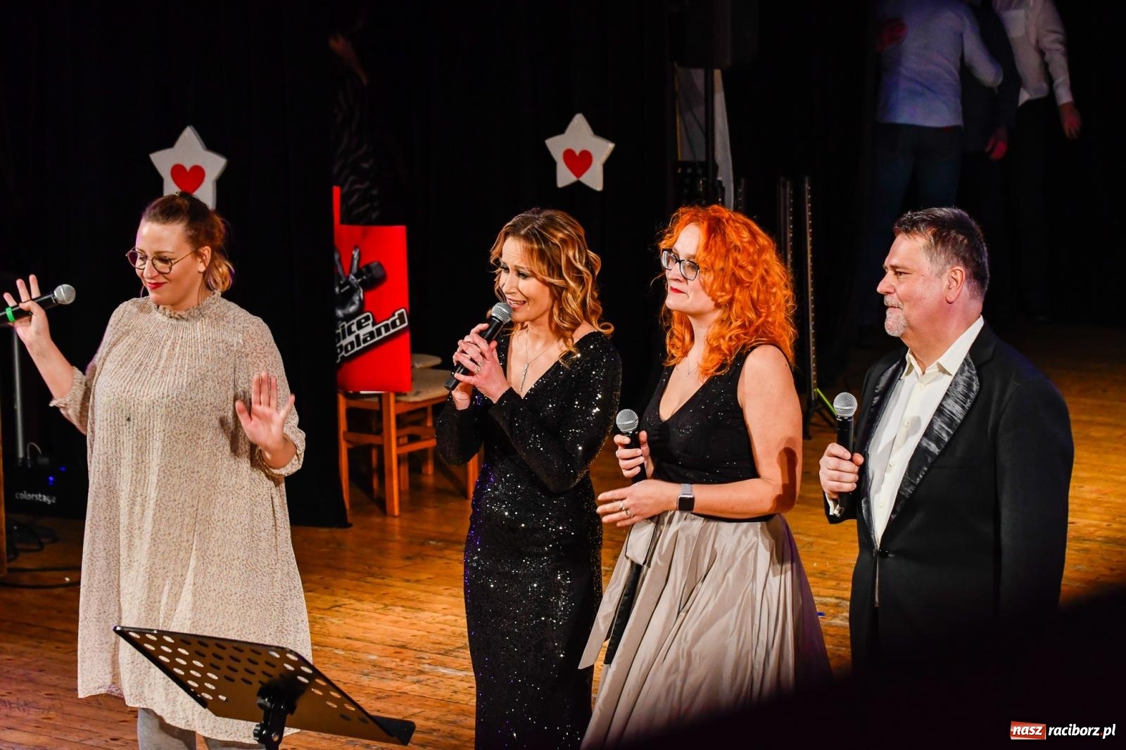 Zdjęcie w galerii na portalu naszraciborz.pl: Dwadzieścia lat minęło. Jubileuszowa Gwiazdka Serc [FOTO i WIDEO] wiadomości z regionu