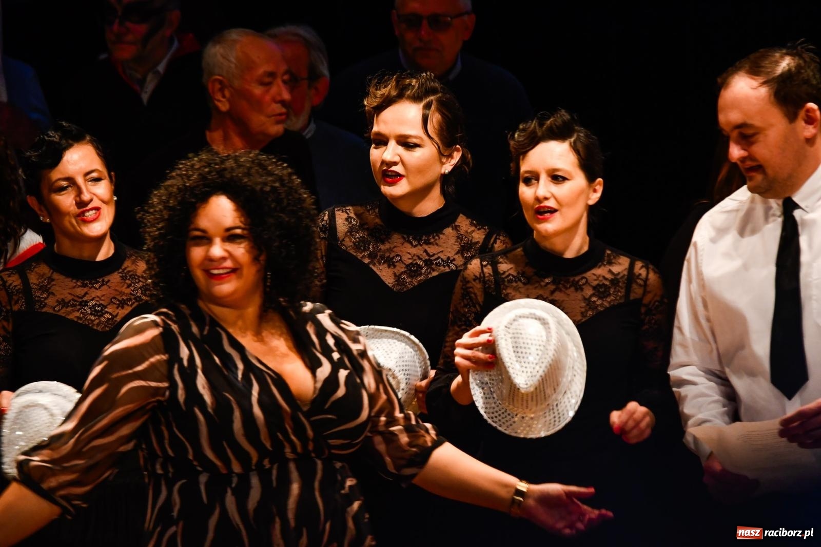 Zdjęcie w galerii na portalu naszraciborz.pl: Dwadzieścia lat minęło. Jubileuszowa Gwiazdka Serc [FOTO i WIDEO] wiadomości z regionu