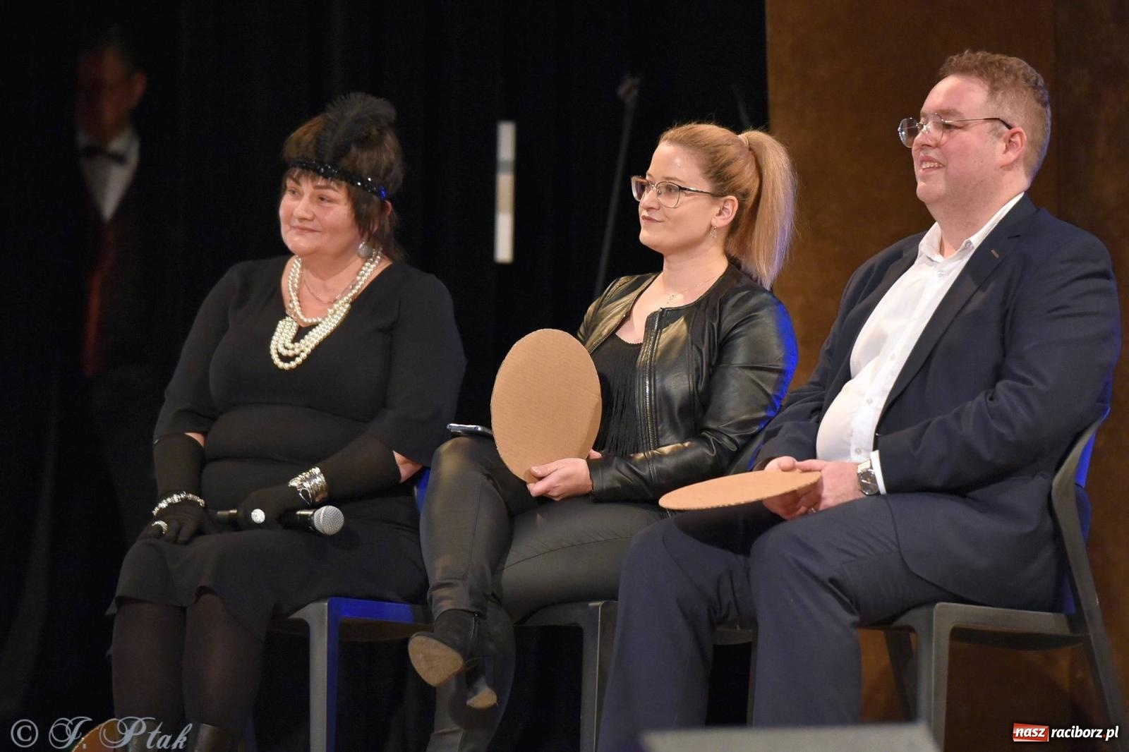 Zdjęcie w galerii na portalu naszraciborz.pl: Oprah Winfrey, Pompa Band, poród i Modlitwa. Gwiazdka Serc na bis! wiadomości z regionu