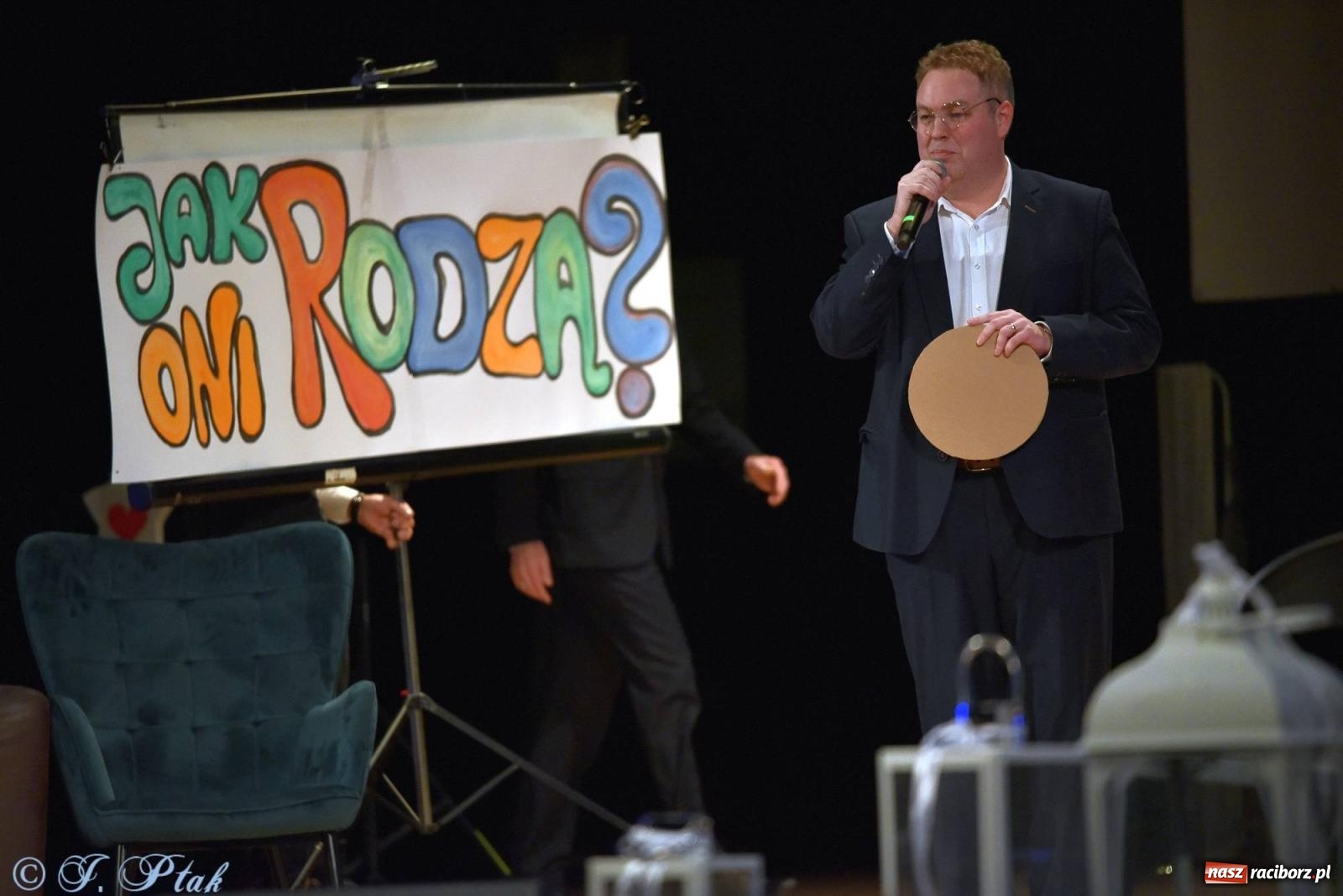 Zdjęcie w galerii na portalu naszraciborz.pl: Oprah Winfrey, Pompa Band, poród i Modlitwa. Gwiazdka Serc na bis! wiadomości z regionu