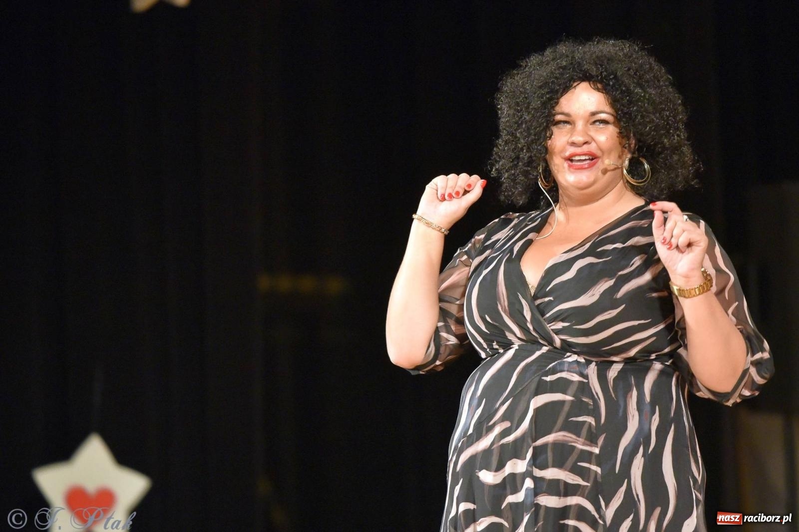 Zdjęcie w galerii na portalu naszraciborz.pl: Oprah Winfrey, Pompa Band, poród i Modlitwa. Gwiazdka Serc na bis! wiadomości z regionu