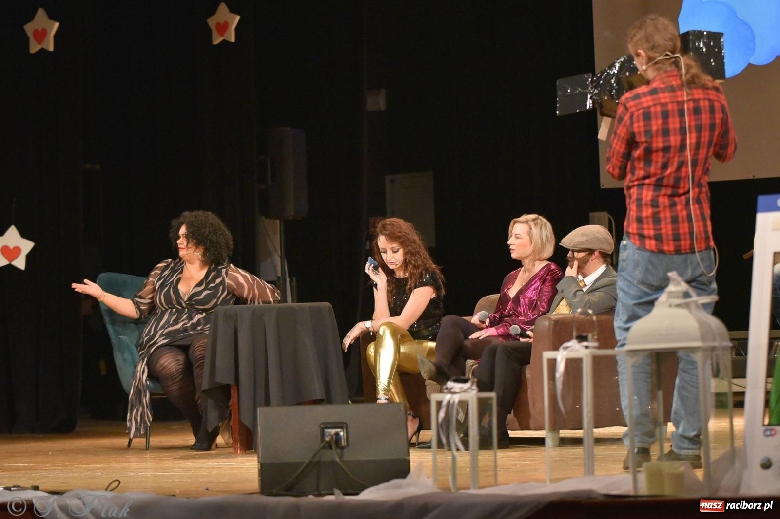 Zdjęcie w galerii na portalu naszraciborz.pl: Oprah Winfrey, Pompa Band, poród i Modlitwa. Gwiazdka Serc na bis! wiadomości z regionu