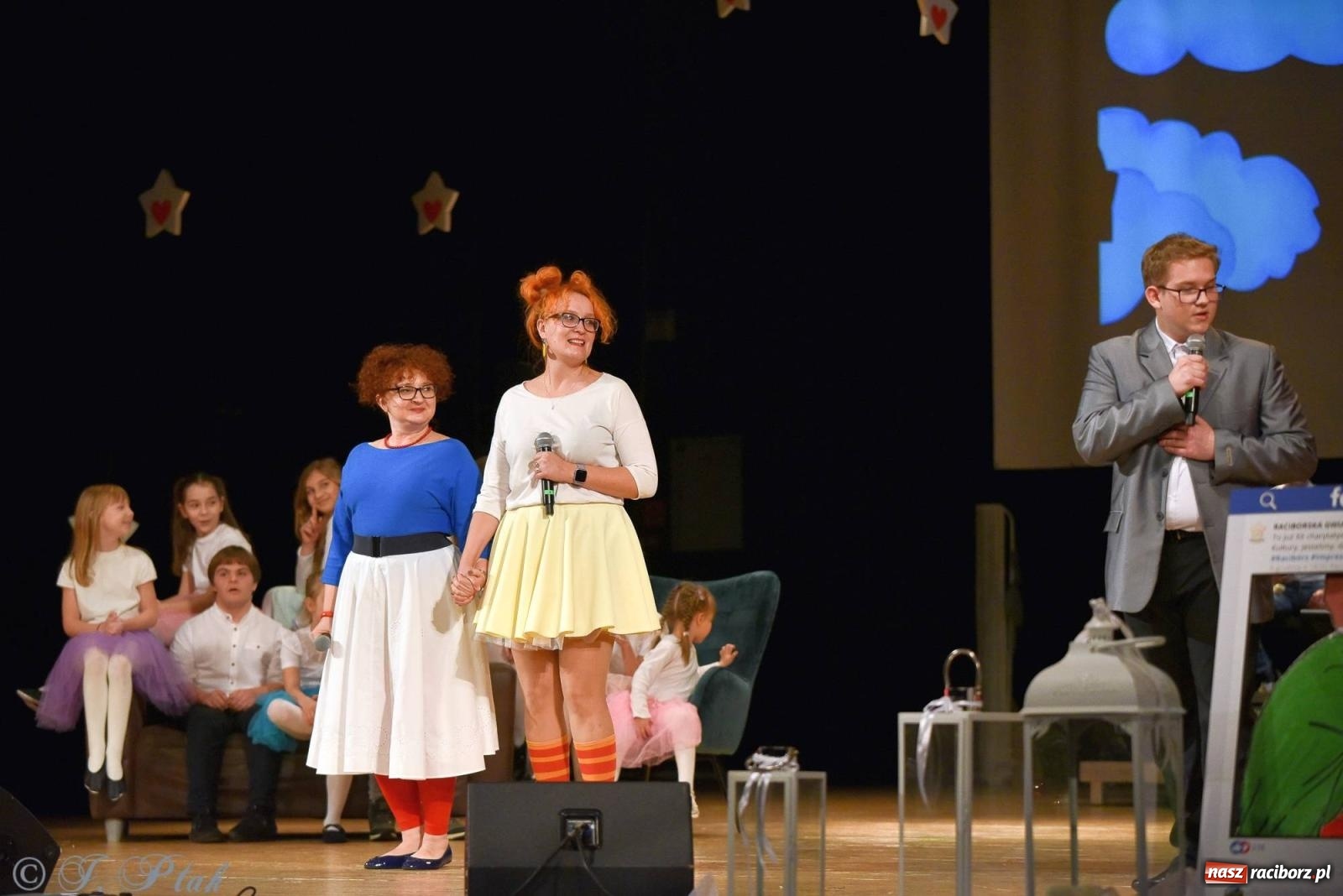 Zdjęcie w galerii na portalu naszraciborz.pl: Oprah Winfrey, Pompa Band, poród i Modlitwa. Gwiazdka Serc na bis! wiadomości z regionu