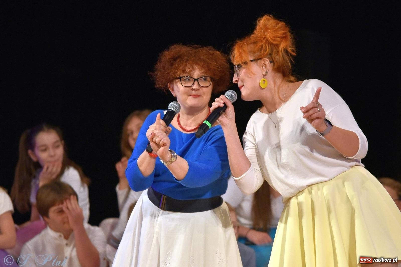 Zdjęcie w galerii na portalu naszraciborz.pl: Oprah Winfrey, Pompa Band, poród i Modlitwa. Gwiazdka Serc na bis! wiadomości z regionu