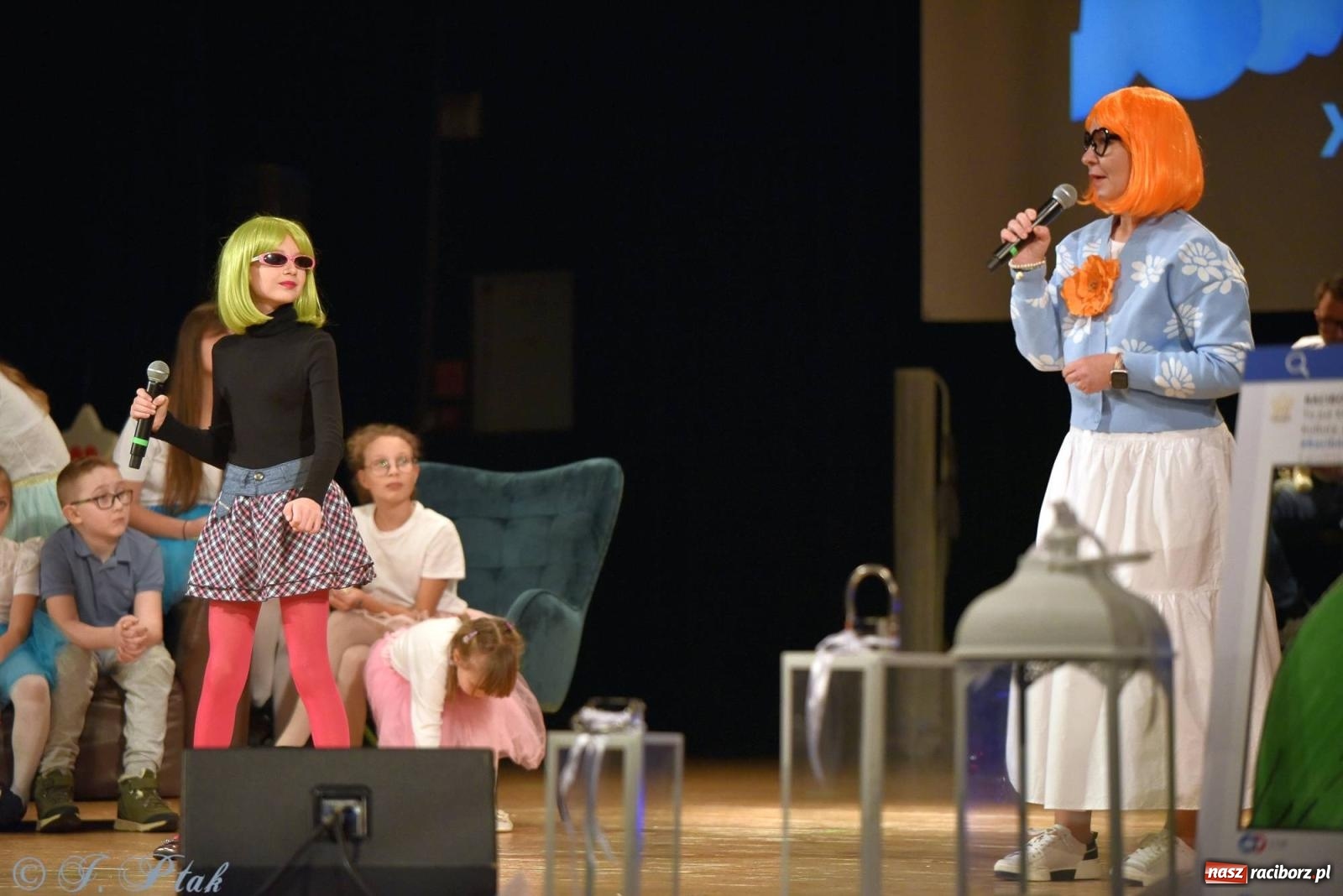 Zdjęcie w galerii na portalu naszraciborz.pl: Oprah Winfrey, Pompa Band, poród i Modlitwa. Gwiazdka Serc na bis! wiadomości z regionu