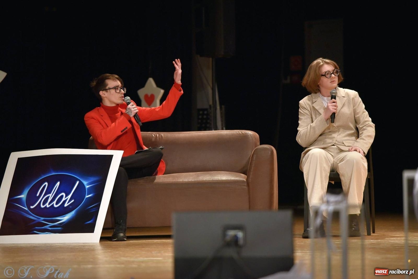 Zdjęcie w galerii na portalu naszraciborz.pl: Oprah Winfrey, Pompa Band, poród i Modlitwa. Gwiazdka Serc na bis! wiadomości z regionu