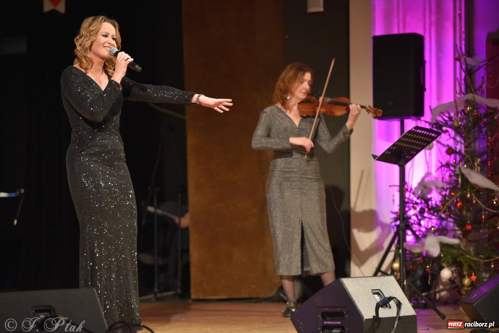 Zdjęcie w galerii na portalu naszraciborz.pl: Oprah Winfrey, Pompa Band, poród i Modlitwa. Gwiazdka Serc na bis! wiadomości z regionu