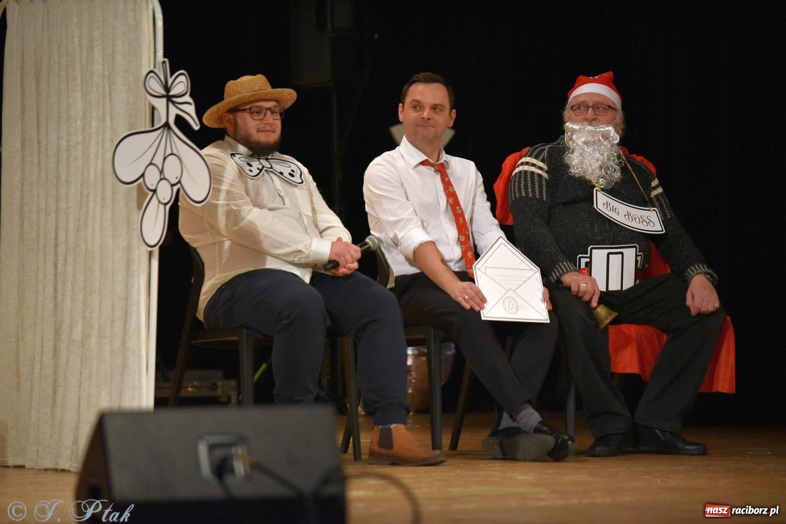 Zdjęcie w galerii na portalu naszraciborz.pl: Oprah Winfrey, Pompa Band, poród i Modlitwa. Gwiazdka Serc na bis! wiadomości z regionu