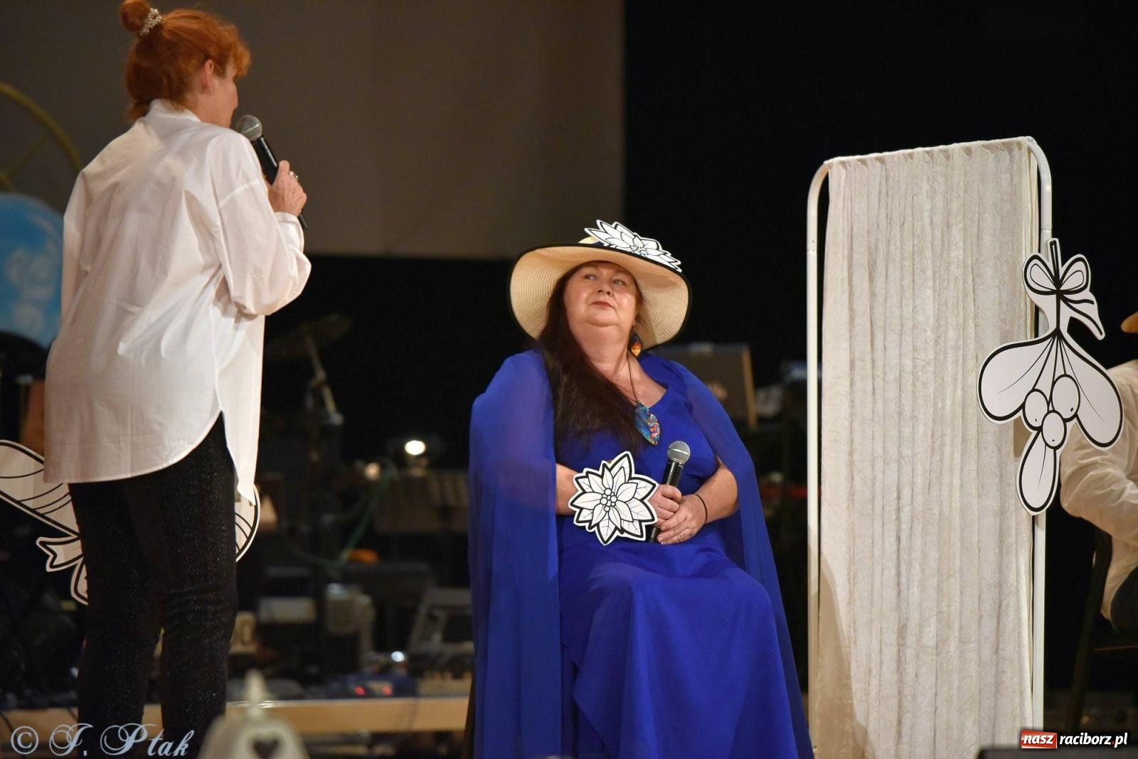 Zdjęcie w galerii na portalu naszraciborz.pl: Oprah Winfrey, Pompa Band, poród i Modlitwa. Gwiazdka Serc na bis! wiadomości z regionu