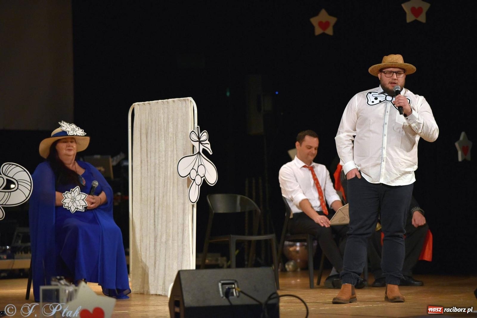 Zdjęcie w galerii na portalu naszraciborz.pl: Oprah Winfrey, Pompa Band, poród i Modlitwa. Gwiazdka Serc na bis! wiadomości z regionu