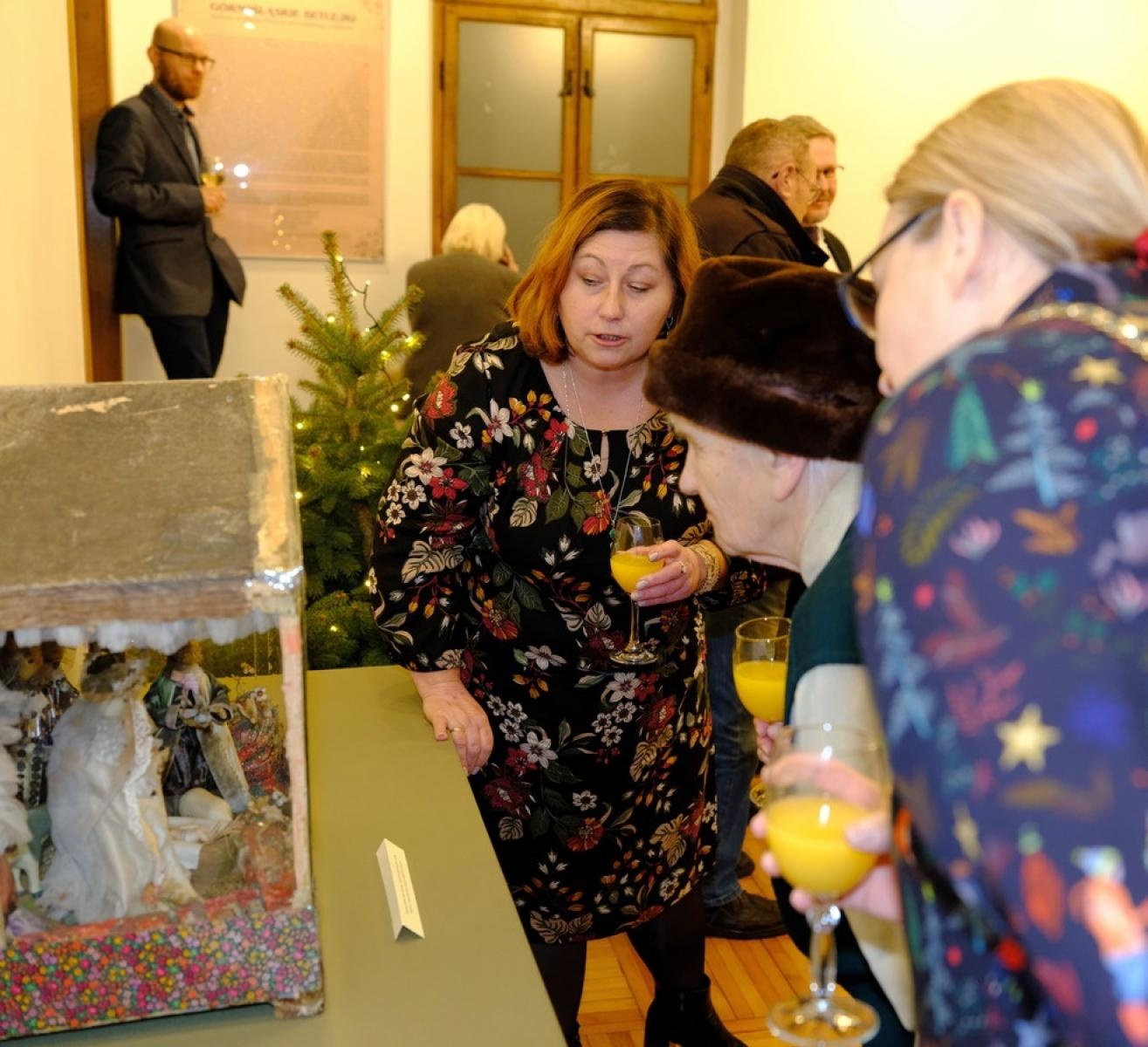 Zdjęcie w galerii na portalu naszraciborz.pl: Górnośląskie betlejki - nowa wystawa w raciborskim Muzeum wiadomości z regionu