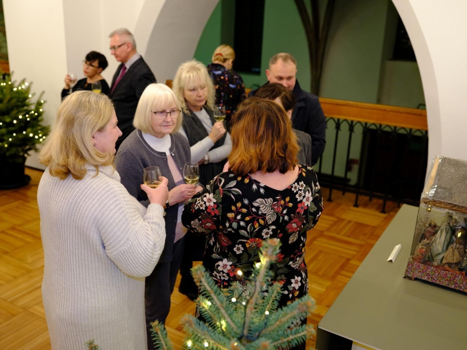 Zdjęcie w galerii na portalu naszraciborz.pl: Górnośląskie betlejki - nowa wystawa w raciborskim Muzeum wiadomości z regionu