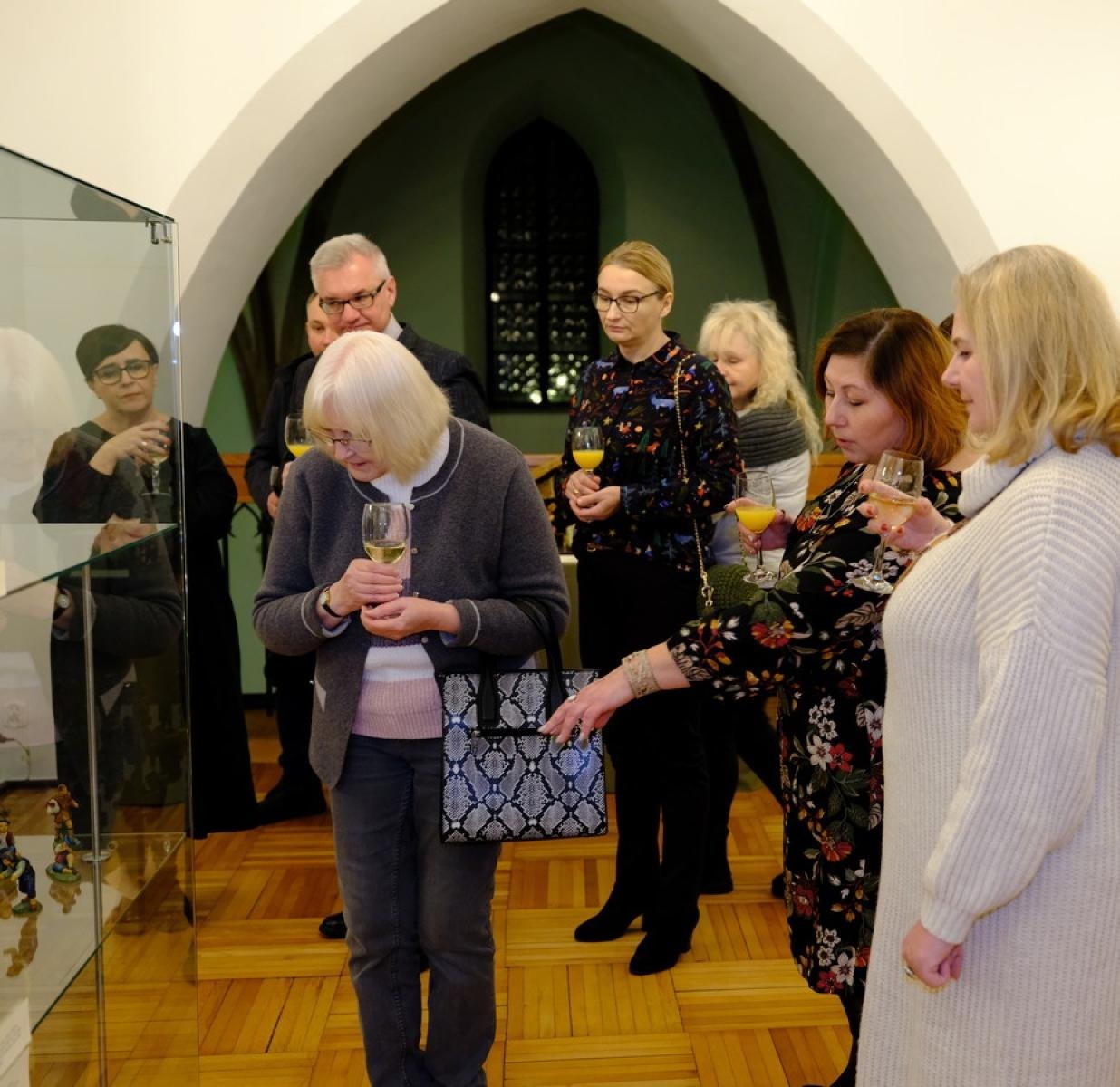 Zdjęcie w galerii na portalu naszraciborz.pl: Górnośląskie betlejki - nowa wystawa w raciborskim Muzeum wiadomości z regionu
