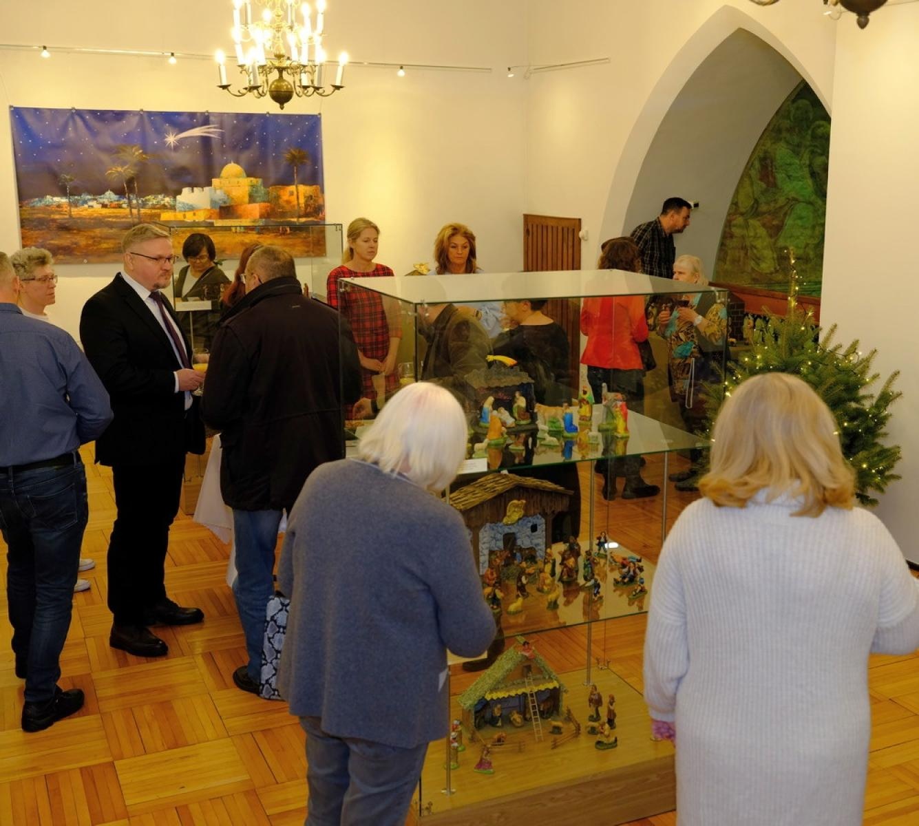 Zdjęcie w galerii na portalu naszraciborz.pl: Górnośląskie betlejki - nowa wystawa w raciborskim Muzeum wiadomości z regionu